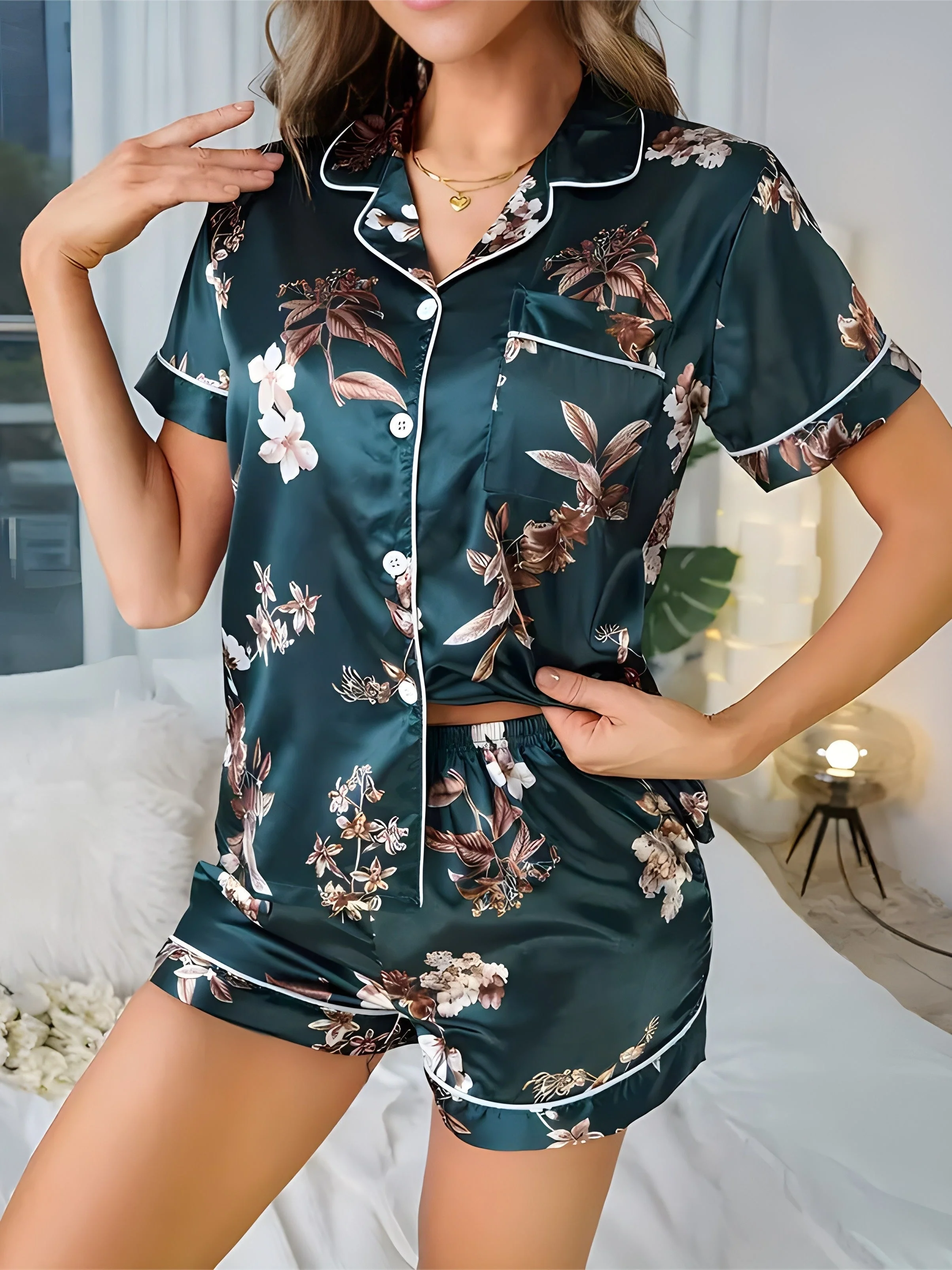 Damen Satin-Pyjama-Set mit Blumenmuster – Elegante Sommer Nachtwäsche im zweiteiligen Stil - Image 4