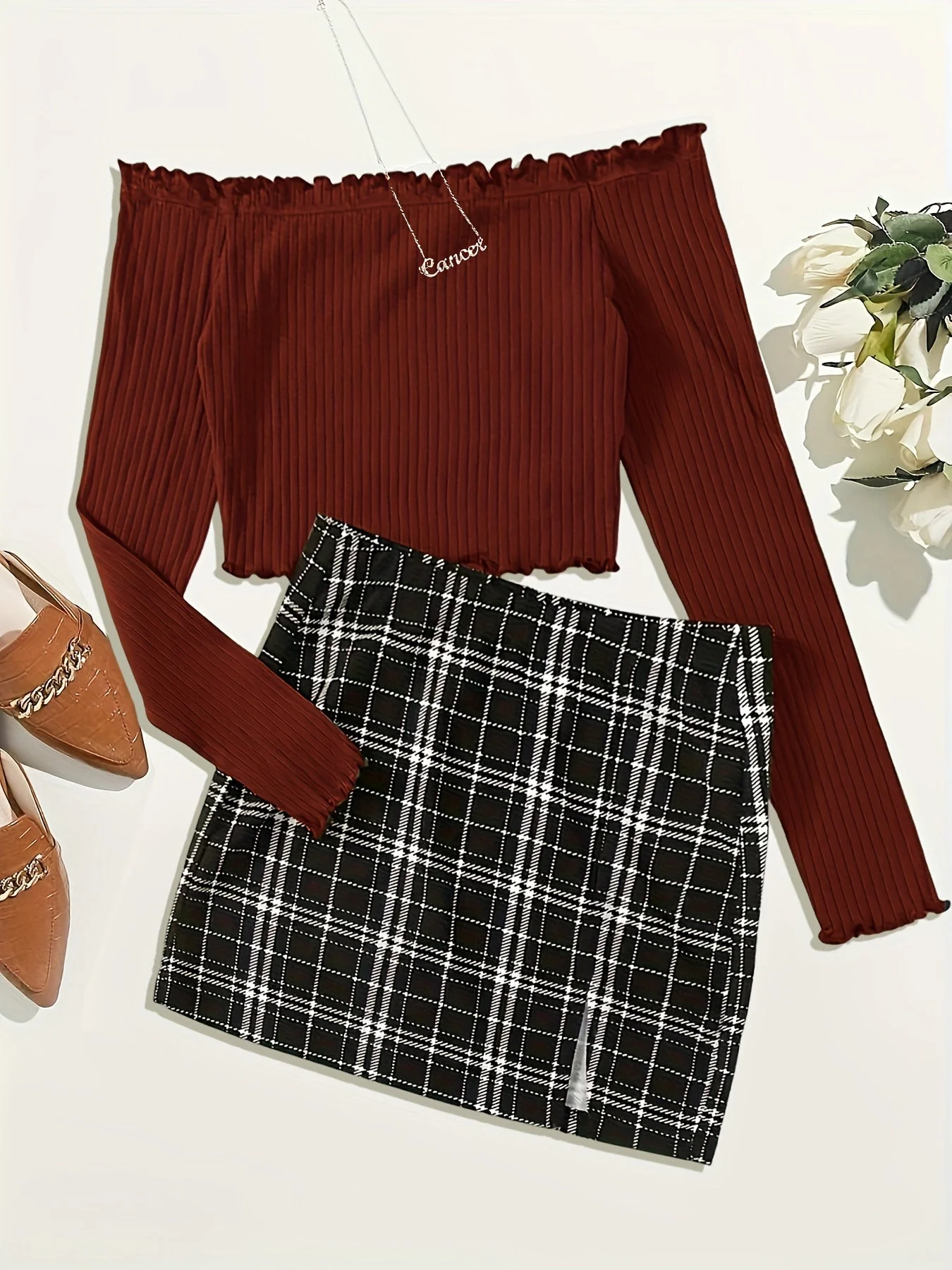 Damen Set Eleganter Off-Shoulder-Top und Karierter Minirock – Perfekt für Frühling & Sommer - Image 5