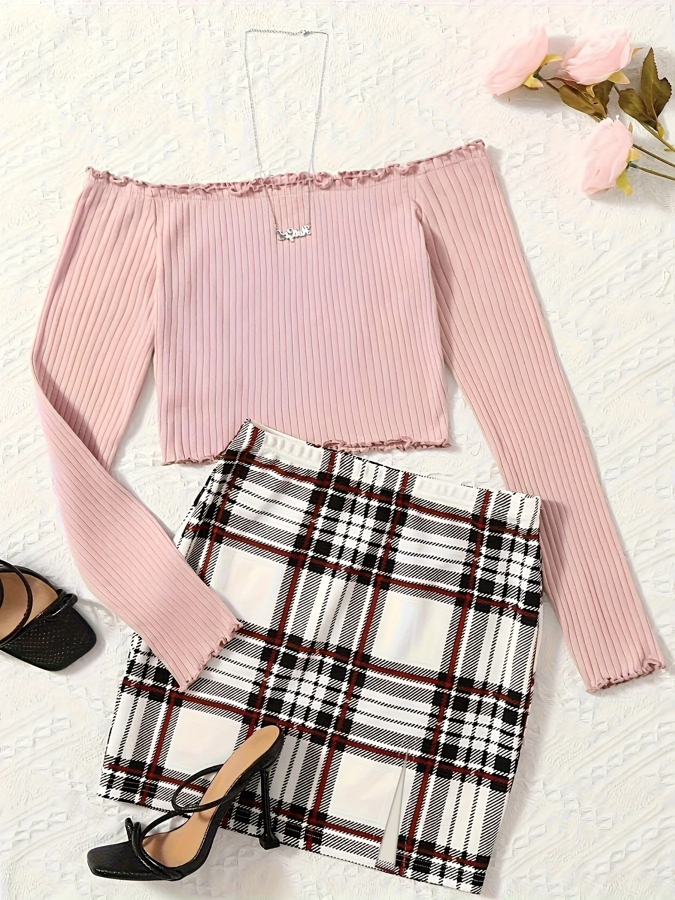Damen Set Eleganter Off-Shoulder-Top und Karierter Minirock – Perfekt für Frühling & Sommer - Image 6
