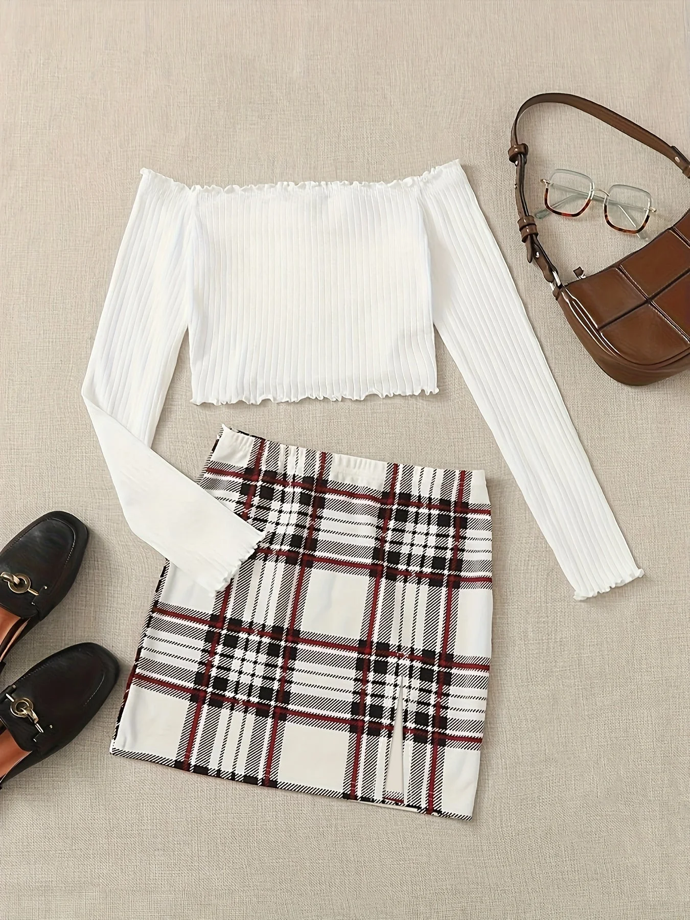Damen Set Eleganter Off-Shoulder-Top und Karierter Minirock – Perfekt für Frühling & Sommer - Image 8