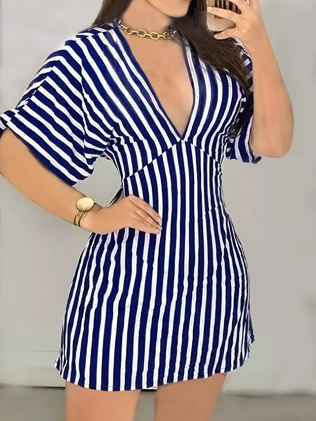 Damen Sexy Rückenfreies Streifen Minikleid für Frühling und Sommer – Elegantes Freizeitkleid mit V-Ausschnitt - Image 2