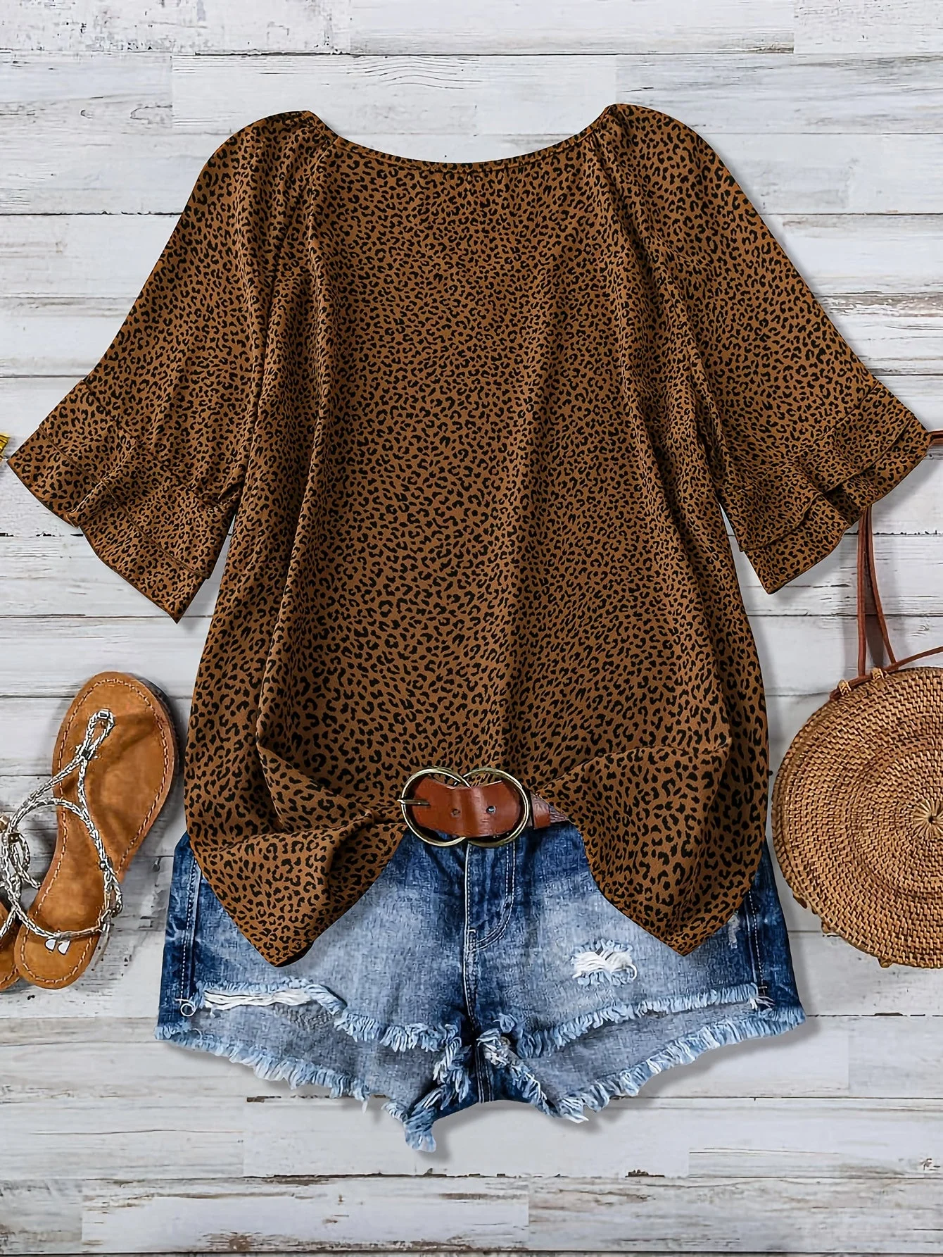 Damen Sommer Freizeitset mit Leopardenmuster – Lässiges Oberteil, Jeansshorts und Accessoires, ideal für Urlaub und Alltag - Image 5