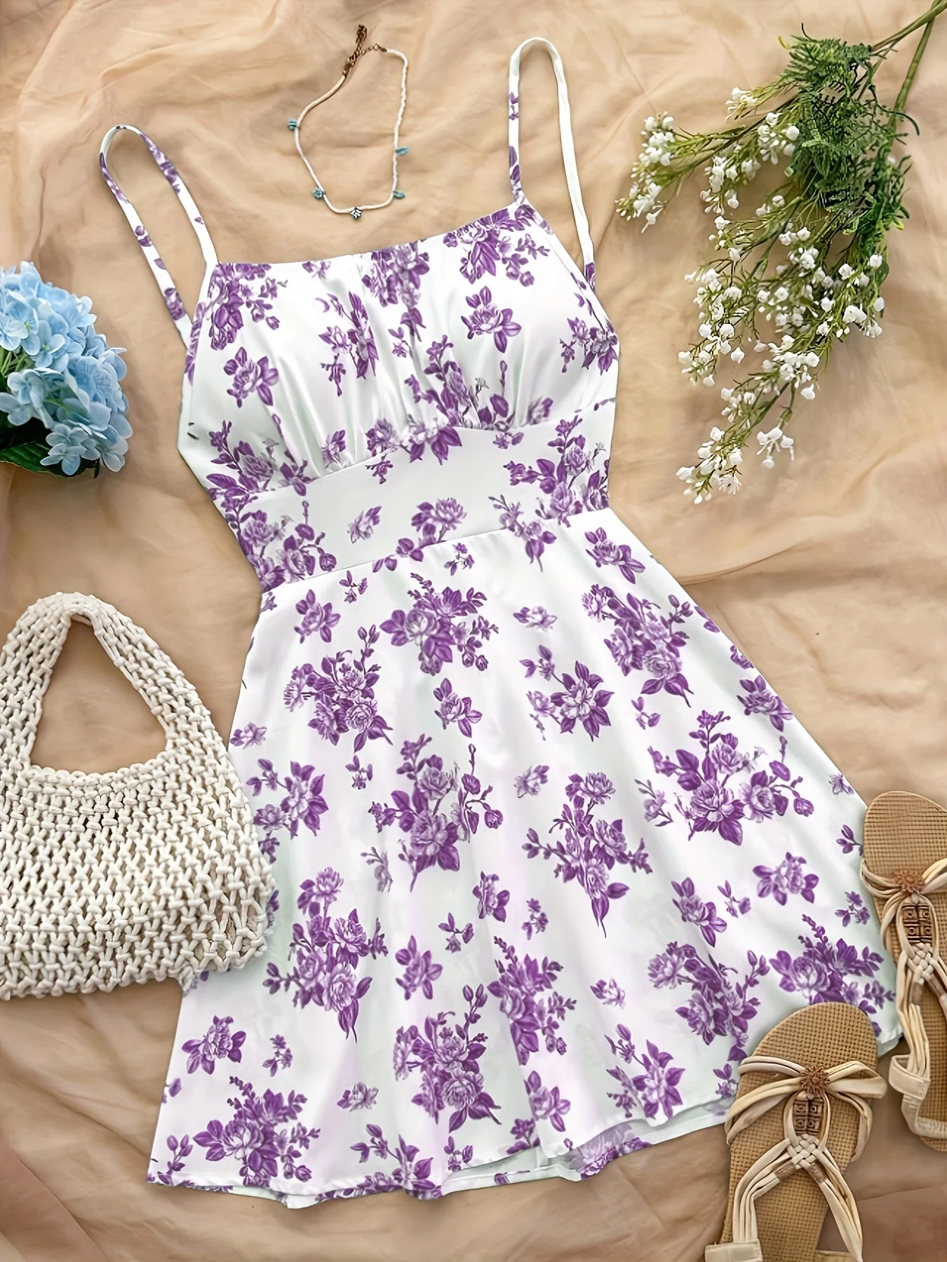 Damen Sommer Minikleid mit Blumenmuster – Verspieltes Freizeitkleid für Urlaub & Alltag - Image 3