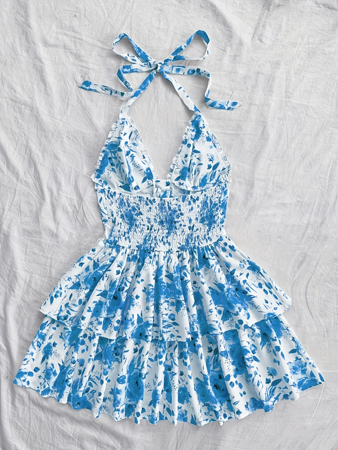 Damen Sommer Minikleid mit Rosenmuster, Halterneck, Rüschen und Schnürung – Romantisches Freizeitkleid für Gartenpartys & Urlaub - Image 10