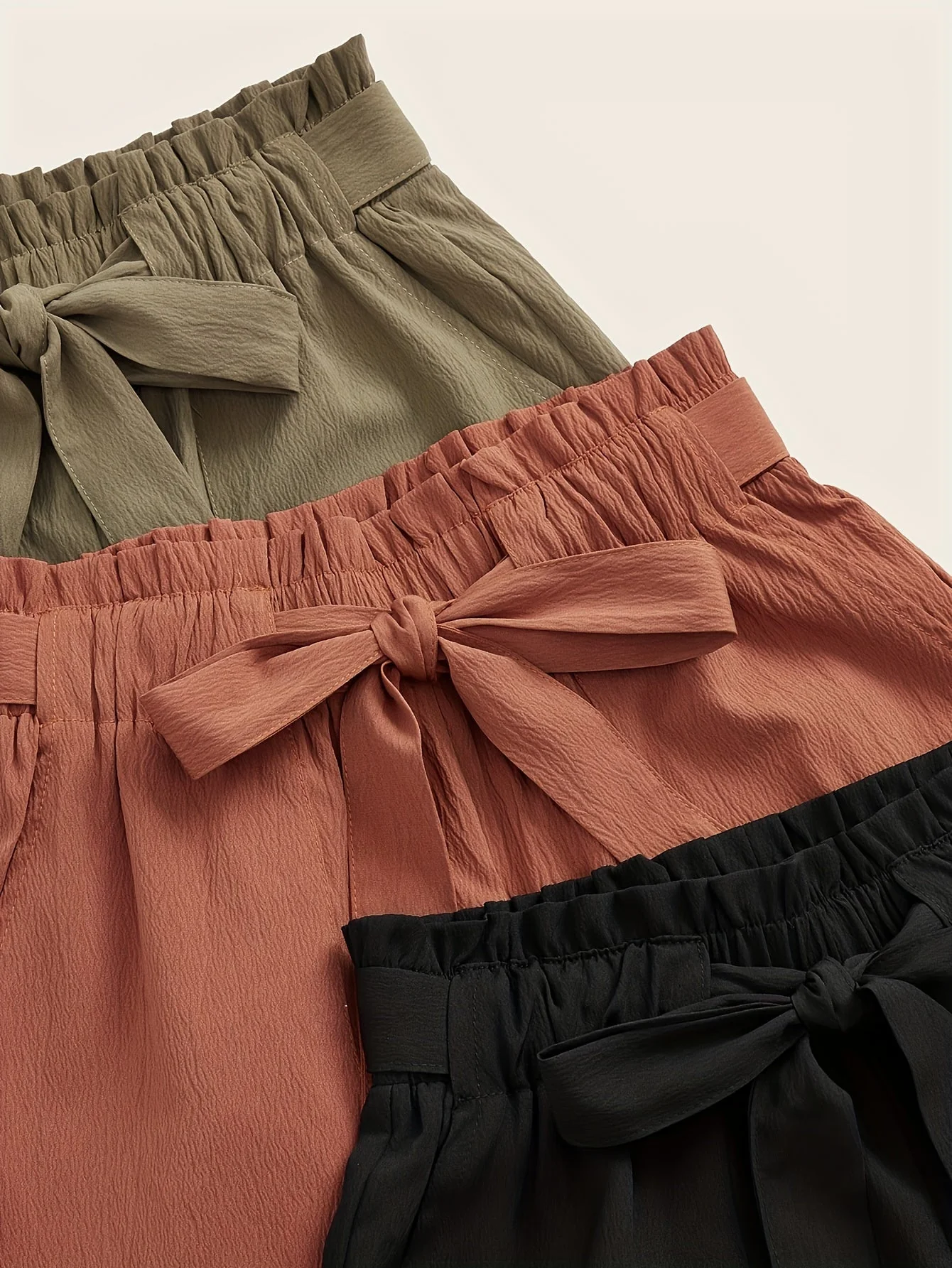 Damen Sommer Shorts mit Schleife – Lässige Strandshorts, 3er Pack, Elastischer Bund, Ideal für Urlaub und Freizeit - Image 4