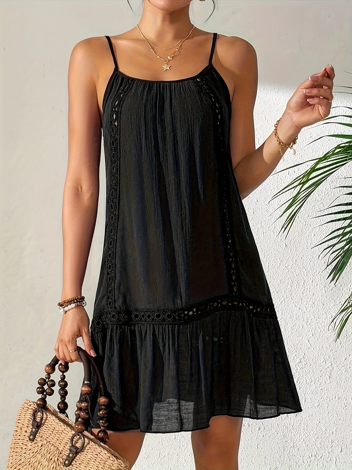 Damen Sommer Strandkleid mit Trägern und Spitzen-Details – Lässiger Freizeit Look - Image 4