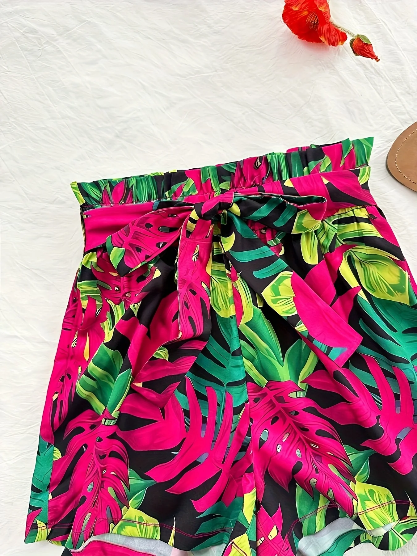 Damen Sommer Zweiteiler Set – Tropische Shorts und Geripptes Top für Urlaub und Freizeit - Image 6