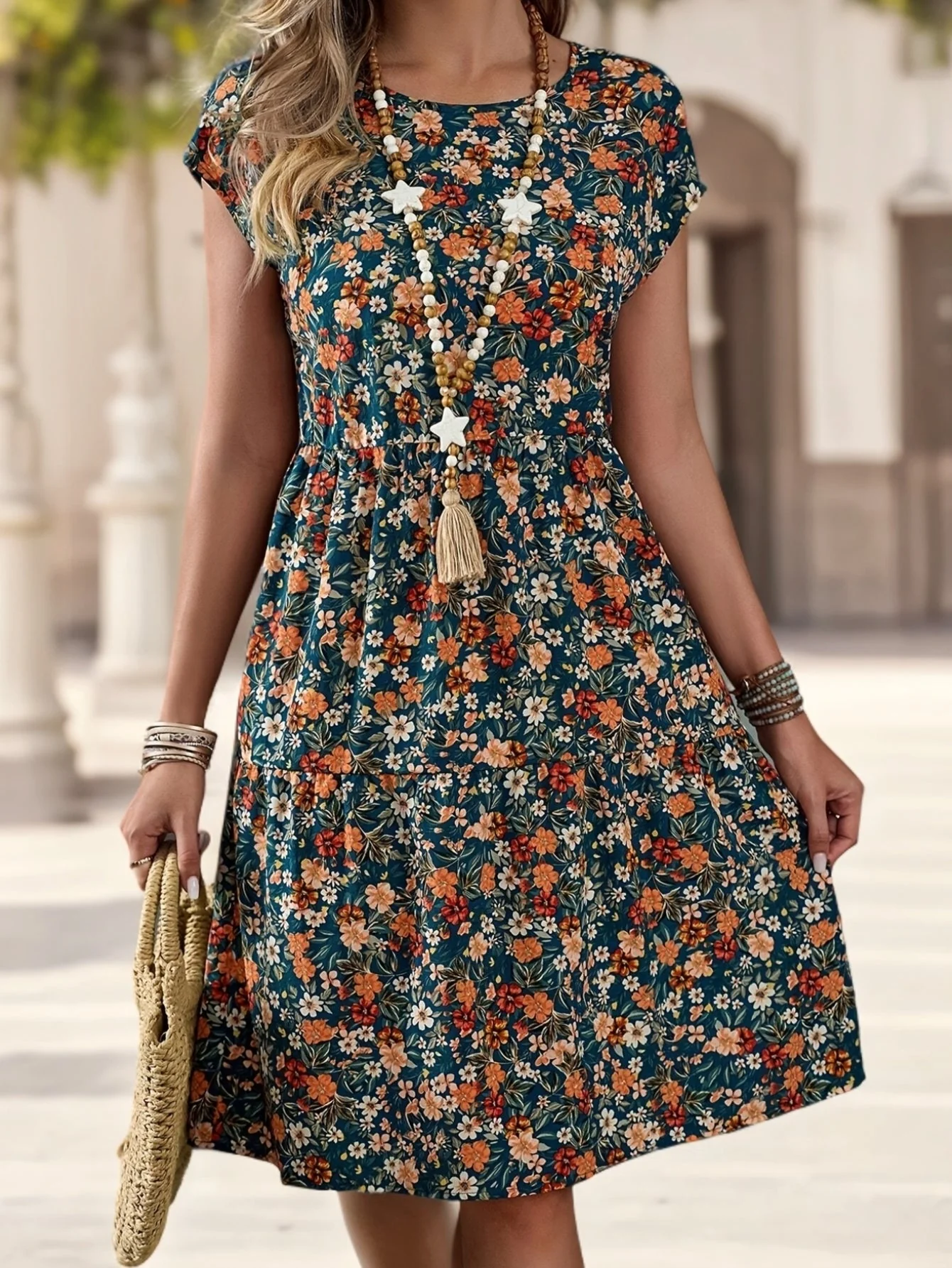 Damen Sommerkleid mit Blumenmuster – Freizeit & Urlaub, A-Linien-Kleid, Knielang, Kurzarm