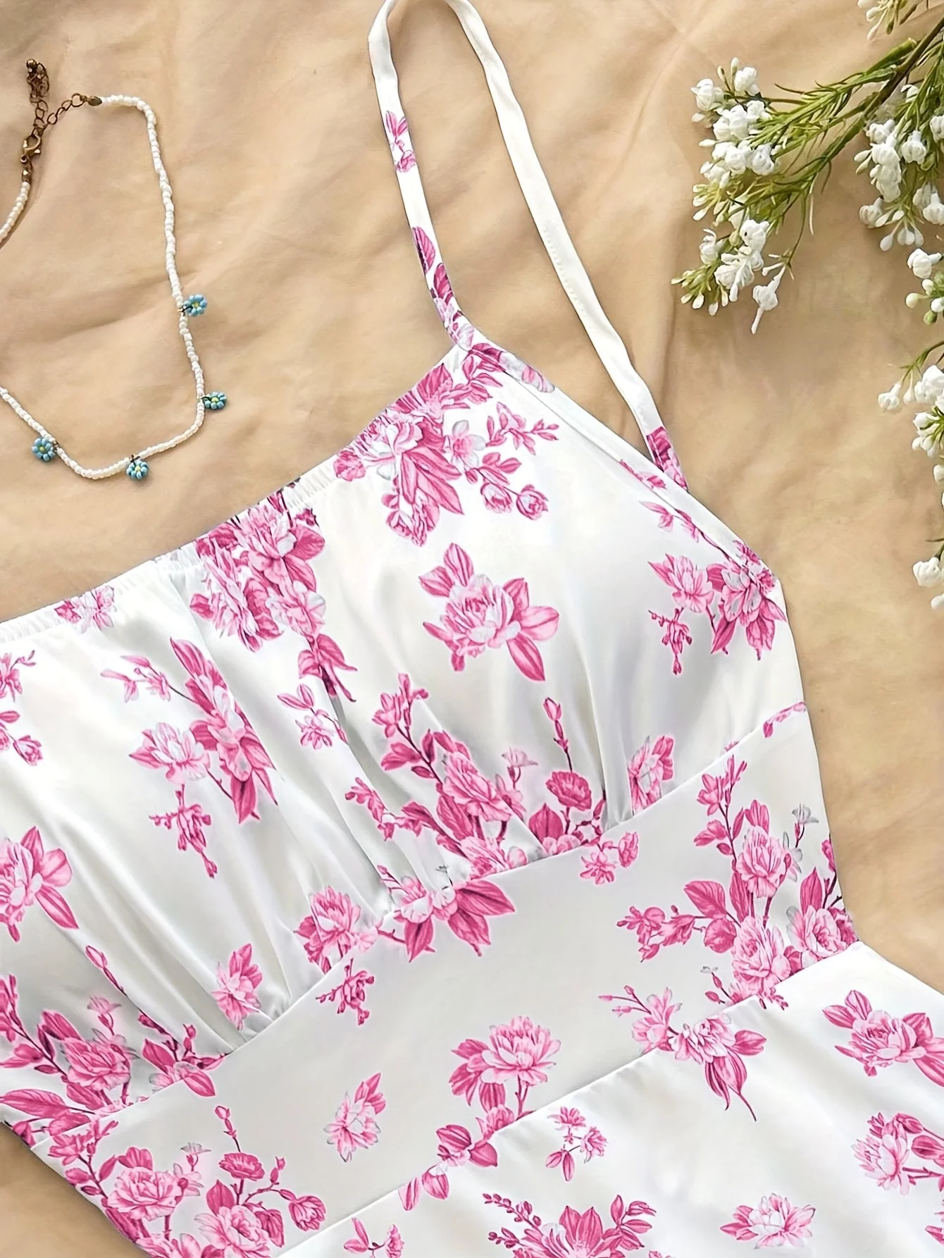 Damen Sommerkleid Elegant mit Blumenmuster und Spaghettiträgern – Perfekt für Freizeit und Gartenpartys