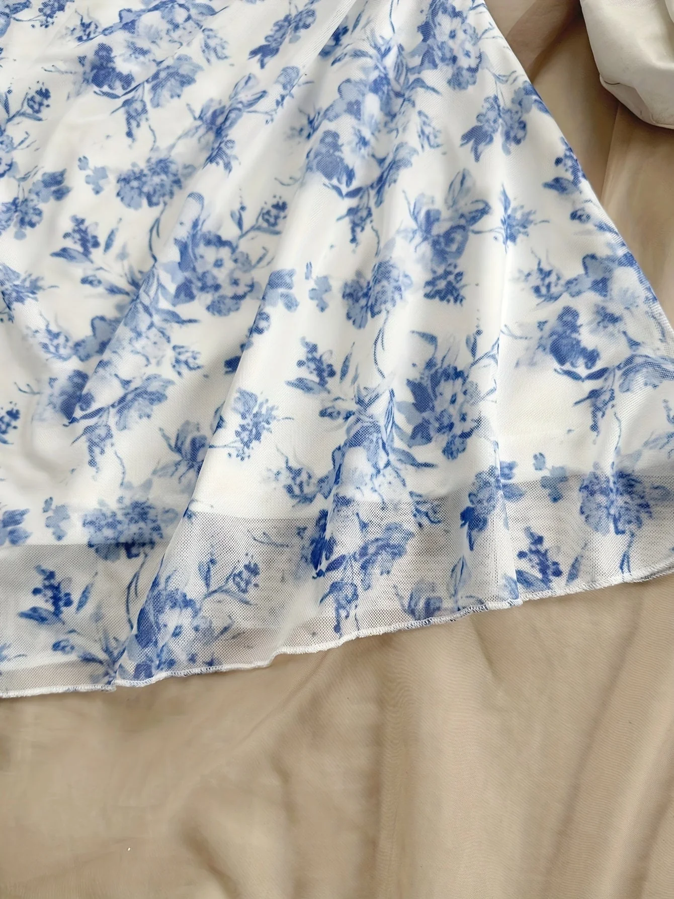Damen Sommerkleid Elegant mit Blumenmuster und Spaghettiträgern – Perfekt für Freizeit und Urlaub - Image 6