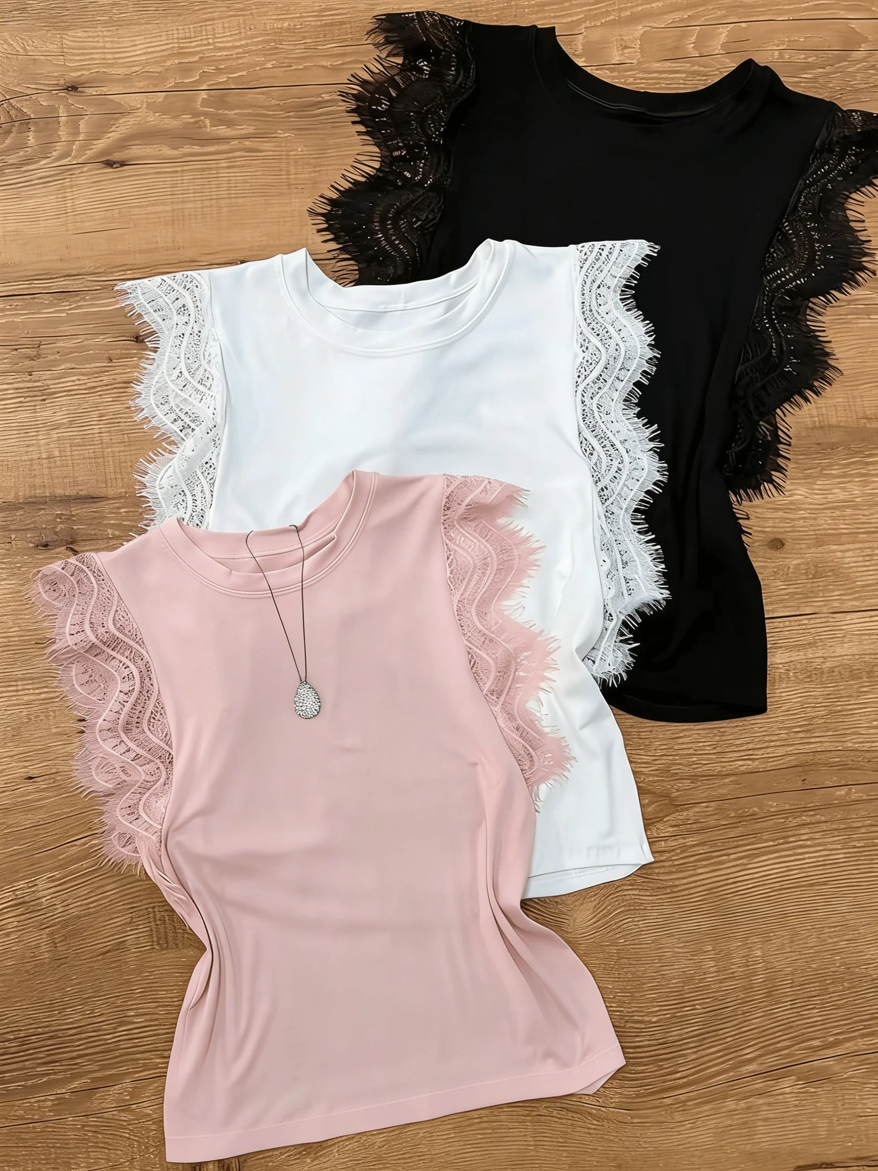 Damen Spitzen-Top mit Flügelärmeln – Elegantes Sommer Oberteil im Casual-Look - Image 2
