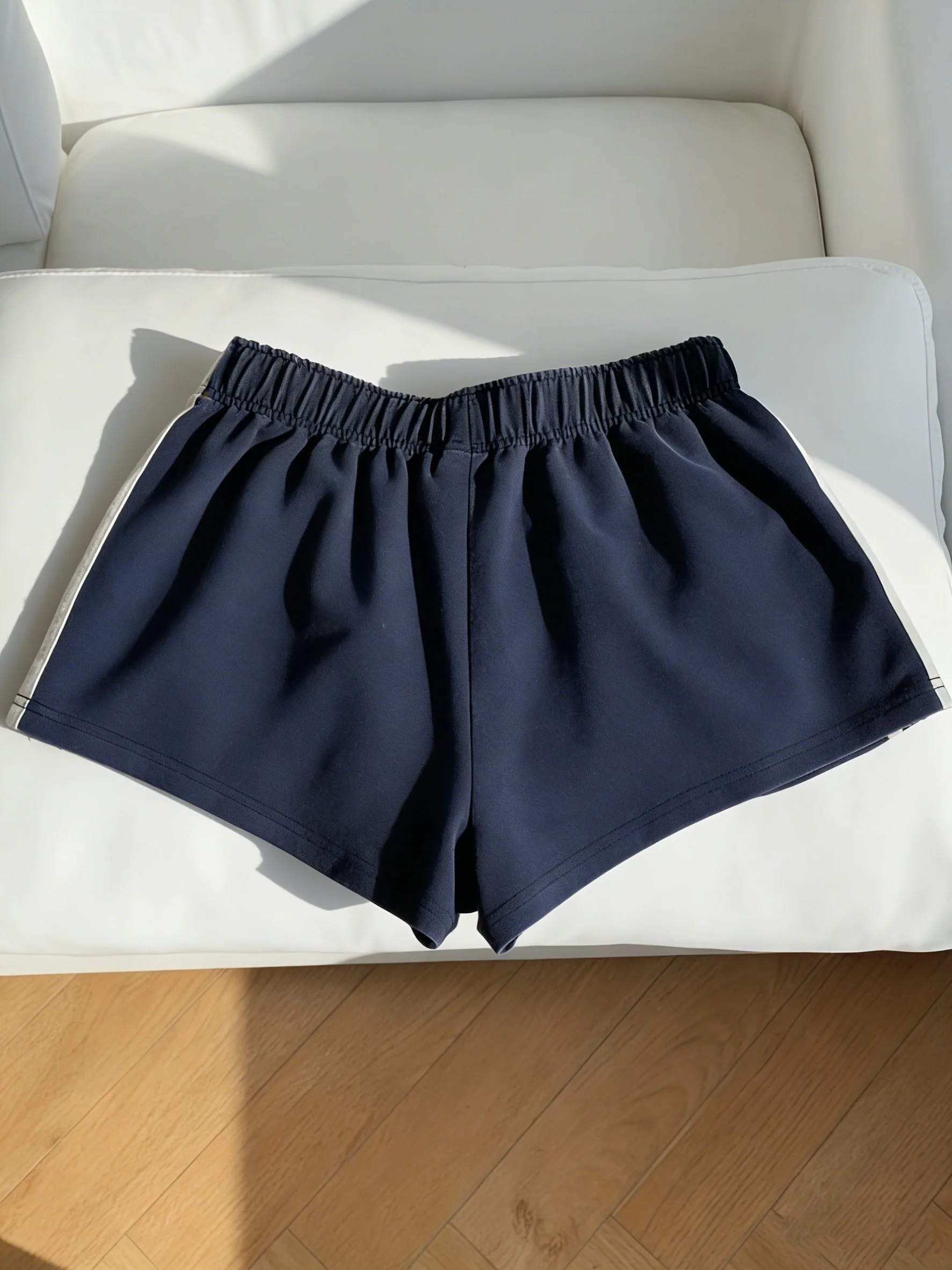 Damen Sport Shorts mit Streifen – Lässige Laufshorts für Freizeit und Fitness - Image 10