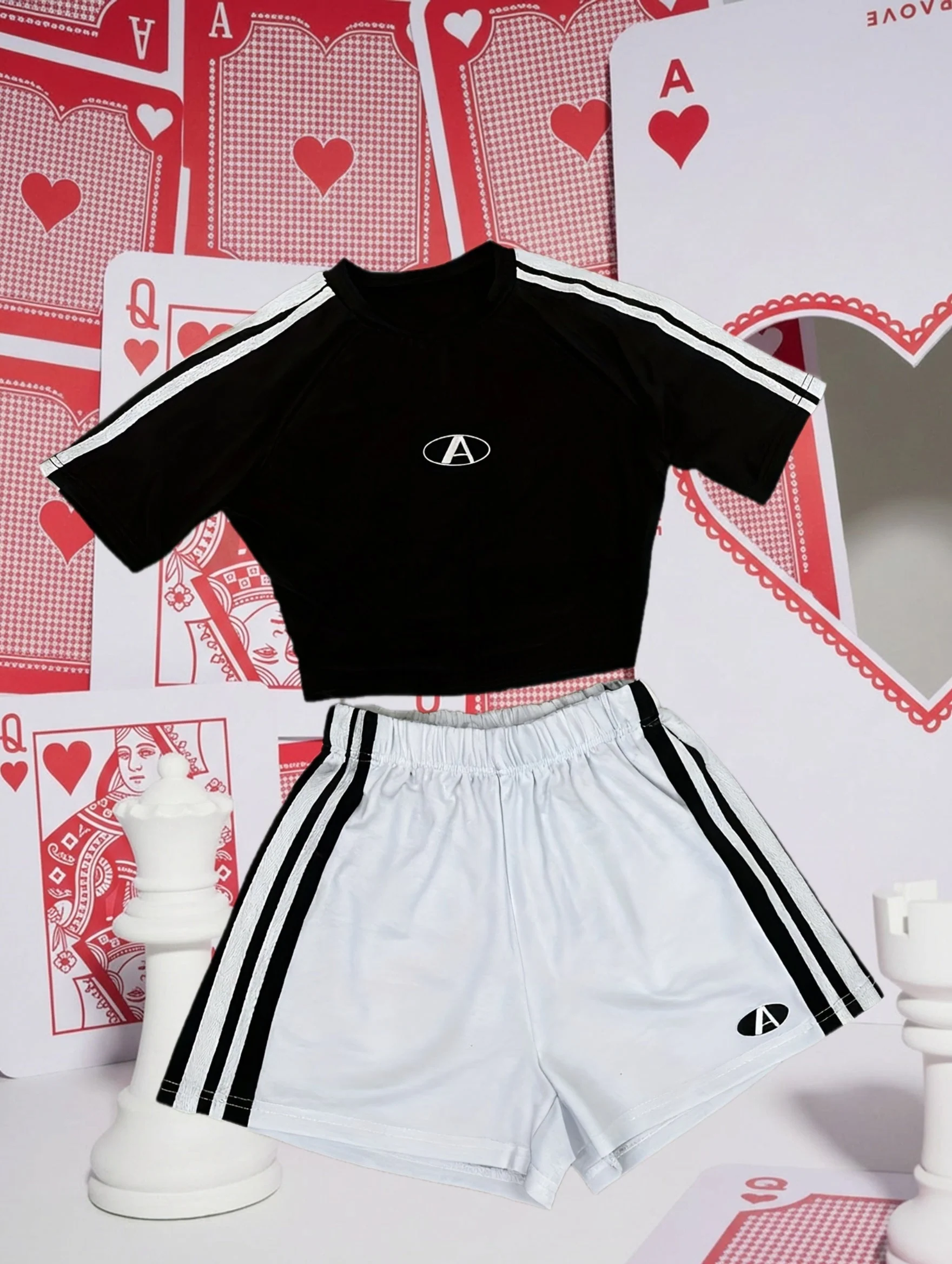 Damen Sport Zweiteiler Set – Trendiges Crop Top & Shorts für Fitness und Freizeit