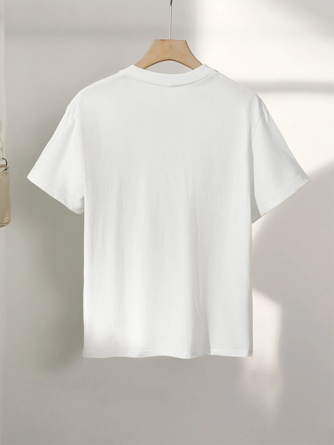 Damen T-Shirt mit Animal Print und inspirierendem Spruch – Modernes Freizeitshirt im Wild-Look - Image 6