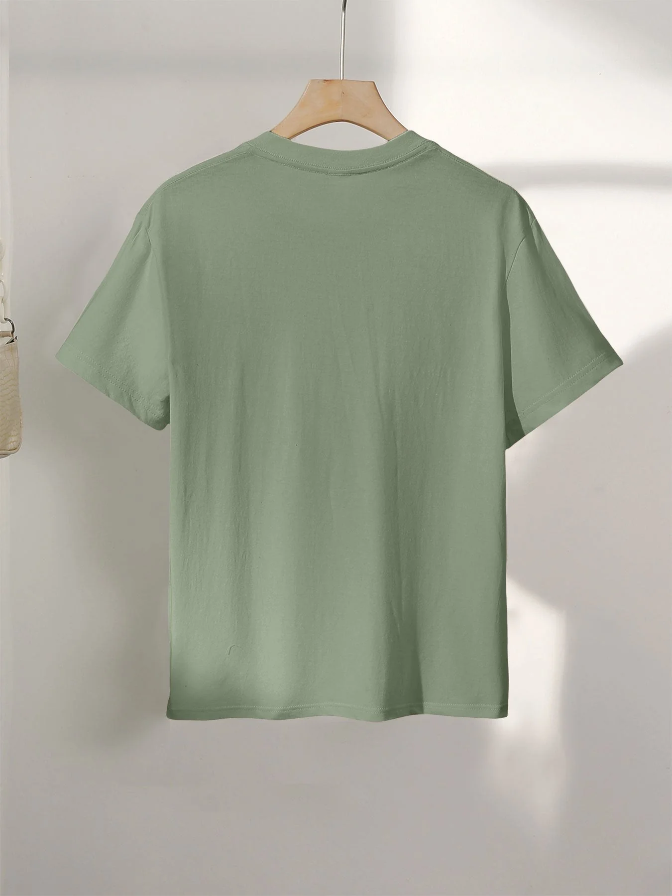 Damen T-Shirt mit Animal Print und inspirierendem Spruch – Modernes Freizeitshirt im Wild-Look - Image 7