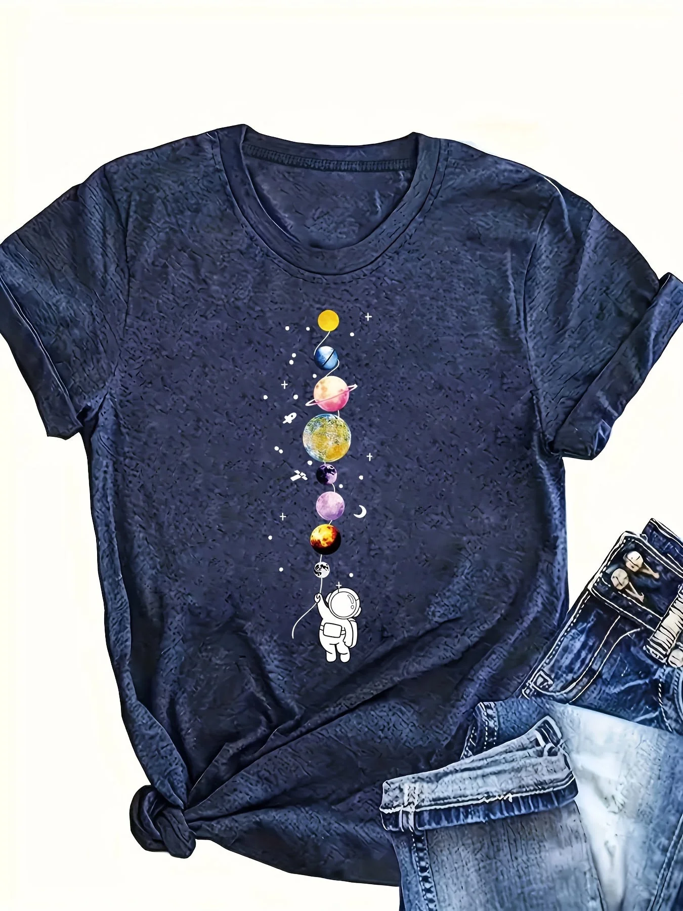 Damen T-Shirt mit Astronaut und Planeten – Casual Style für Alltag und Freizeit – Galaxie & Weltraum Motiv - Image 7