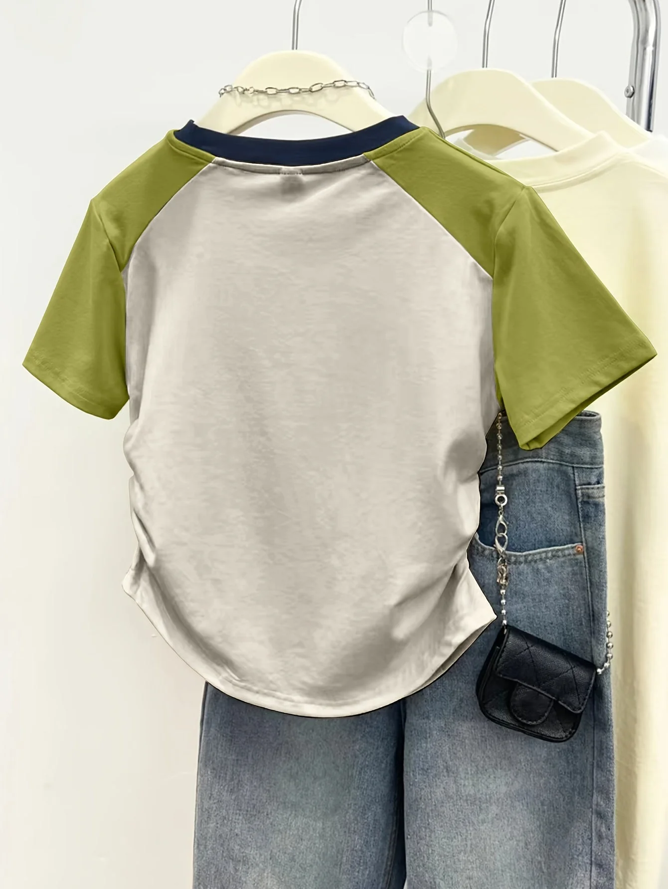 Damen T-Shirt mit Elefanten-Print im Y2K Stil für Freizeit und Alltag - Image 6