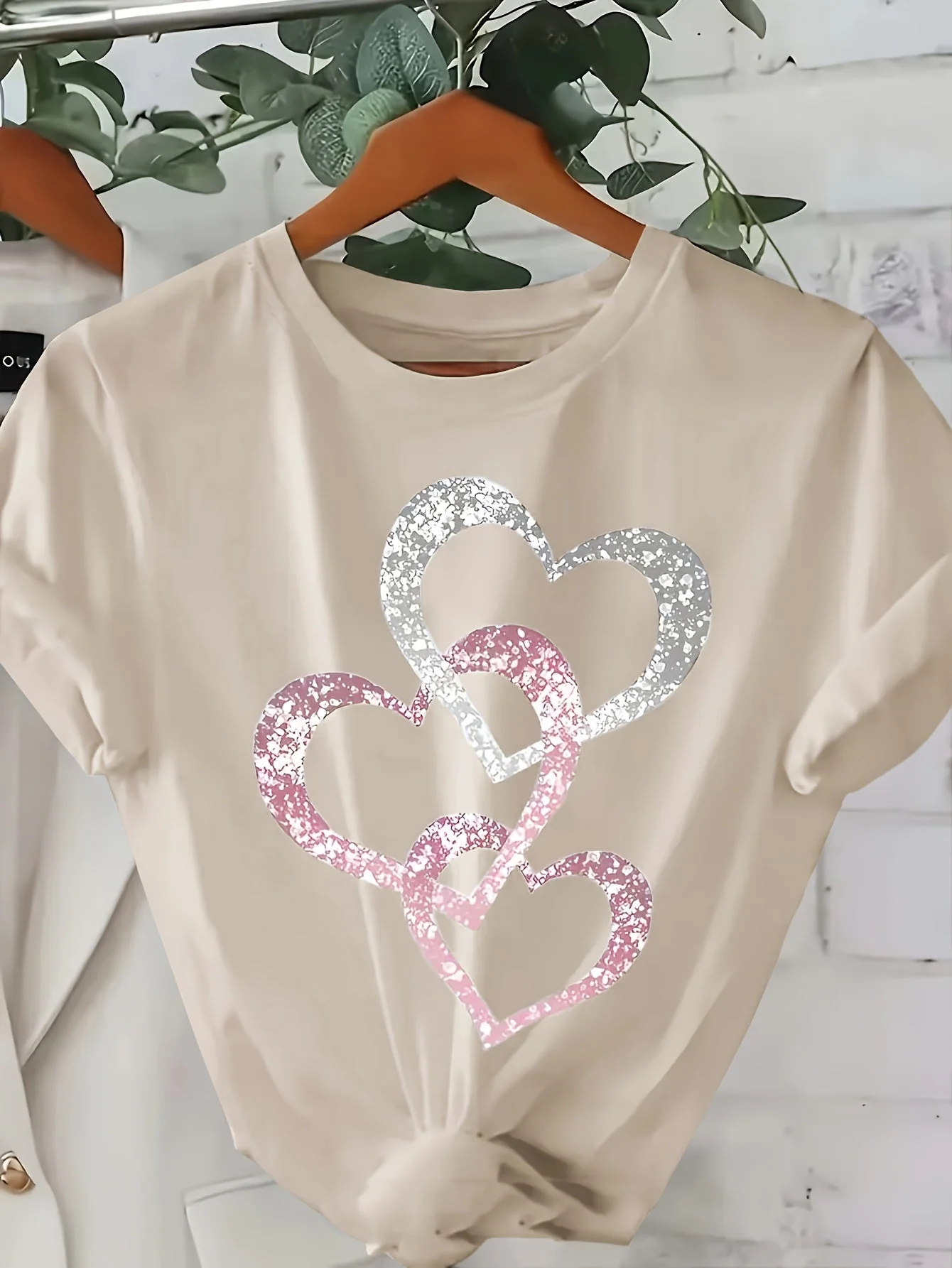 Damen T-Shirt mit Glitzer-Herz-Print, Casual Sommer Style - Image 4