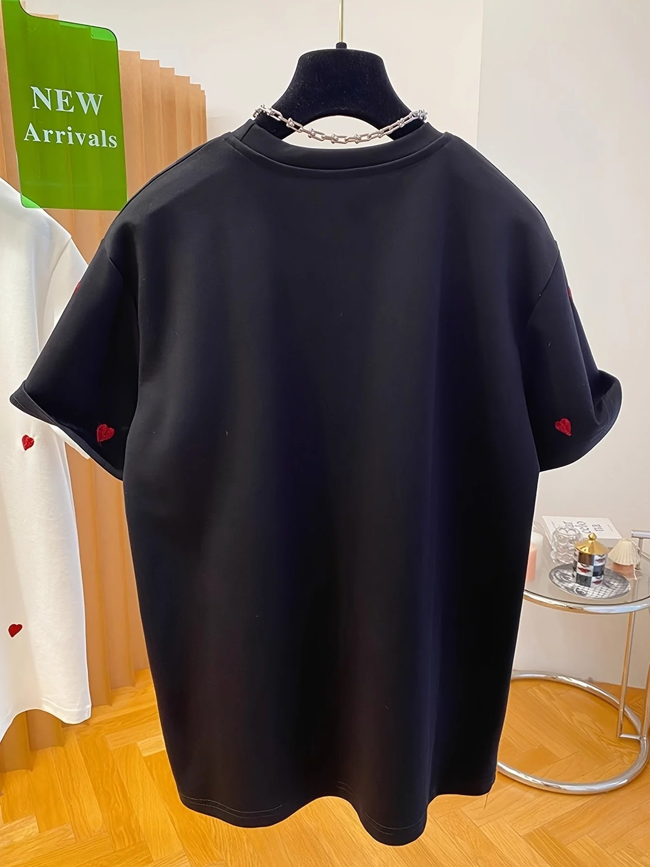 Damen T-Shirt mit Stickerei und Herz-Muster – Casual Style, Frühling/Sommer - Image 3