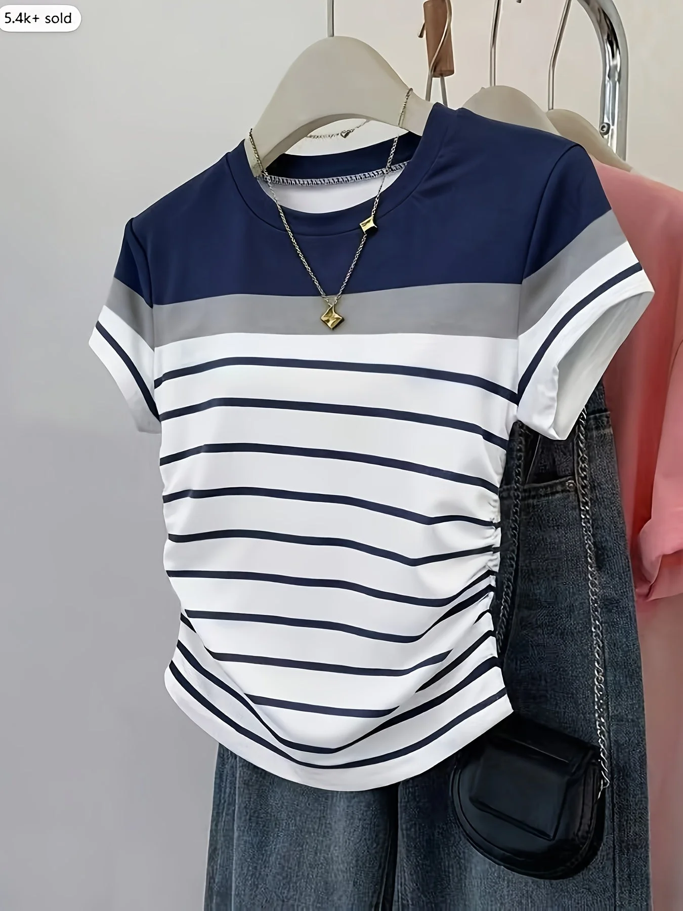 Damen T-Shirt im Streifen-Design mit Raffung – Eleganter Freizeitstil für den Sommer - Image 2