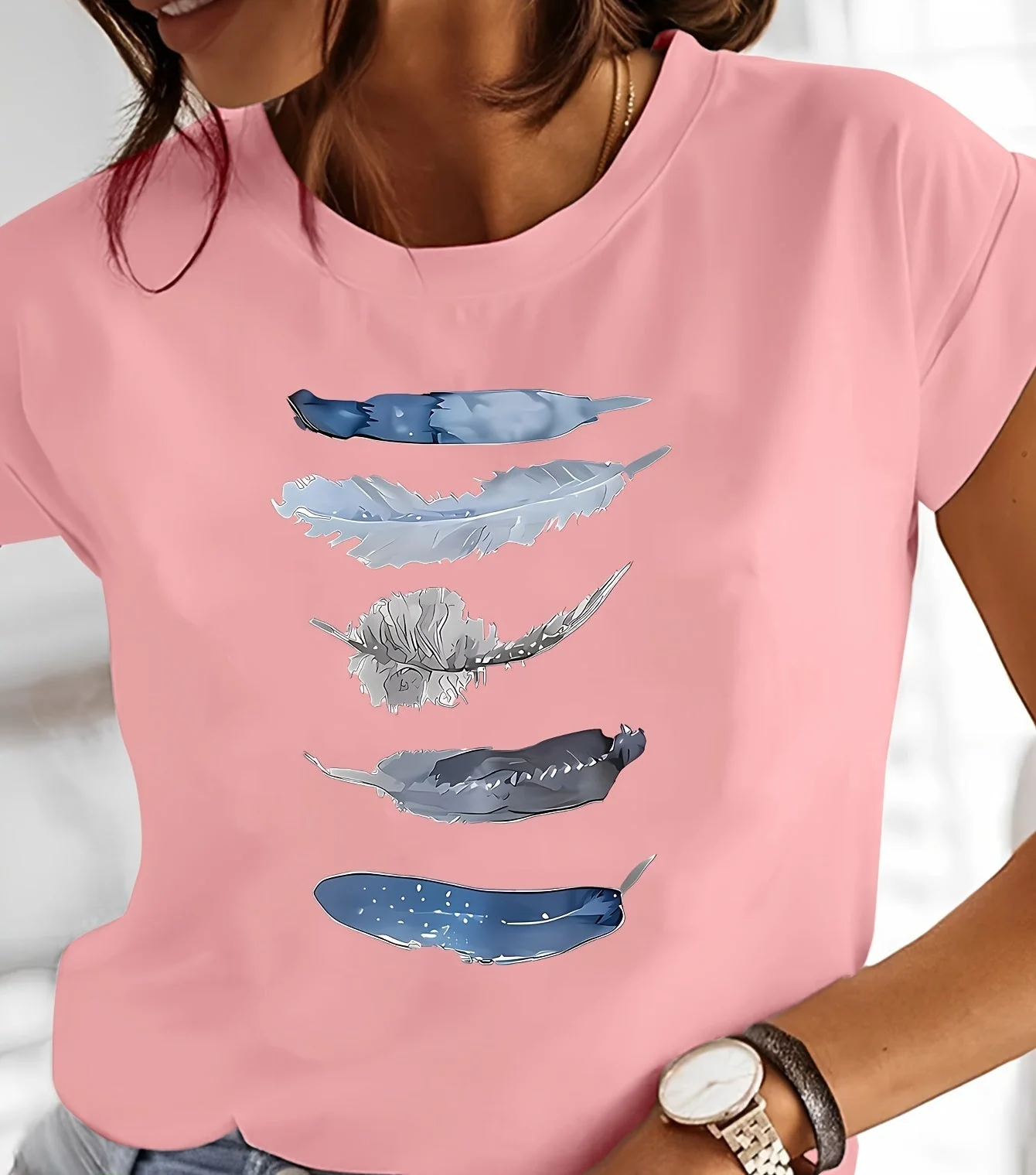 Damen T-Shirt mit künstlerischem Feder-Print, lässiges Design für Alltag und Freizeit - Image 5