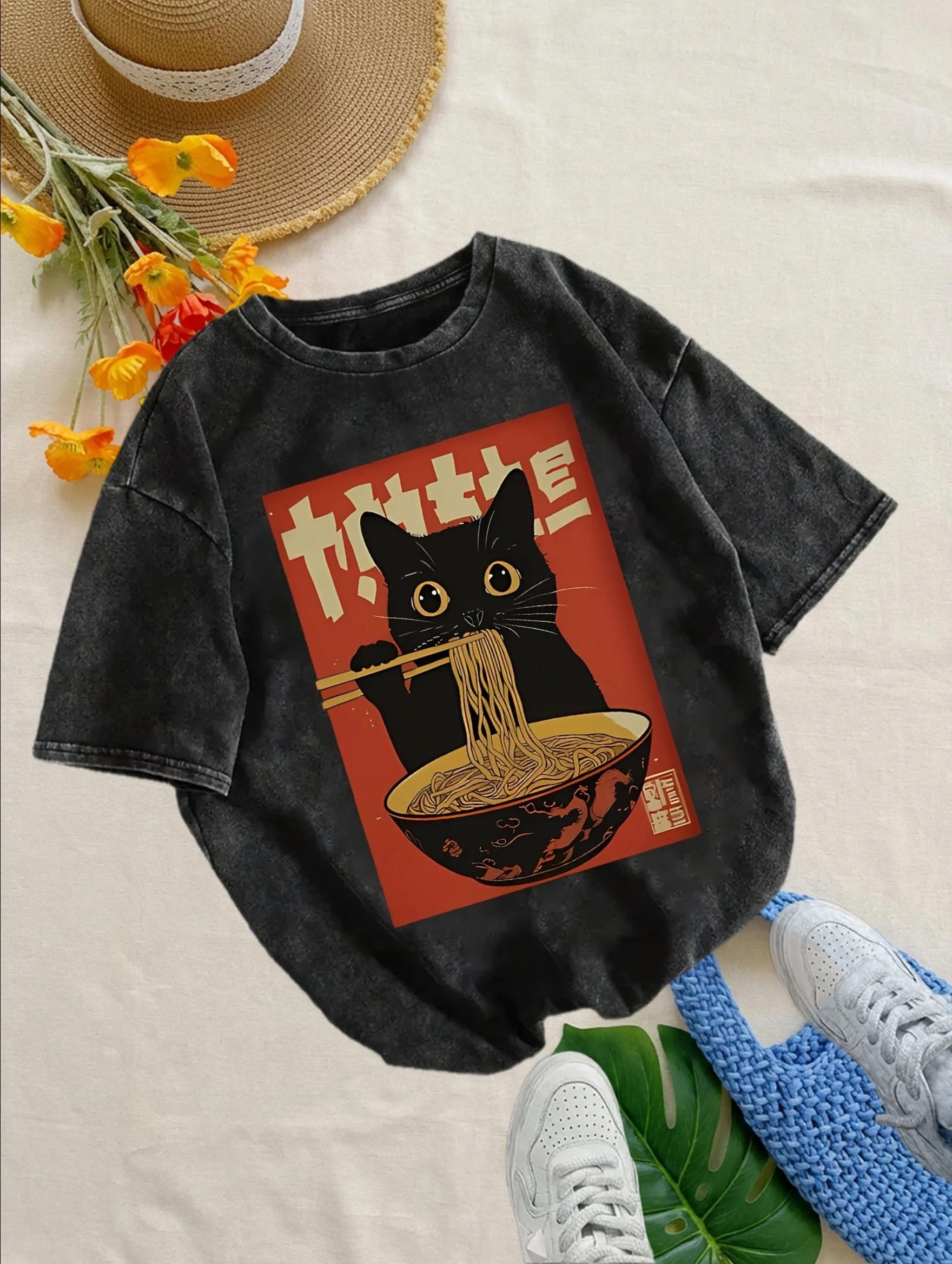 Damen Vintage T-Shirt mit Katzen- und Ramen-Print – Lustiges Grafikshirt für Freizeit und Streetwear