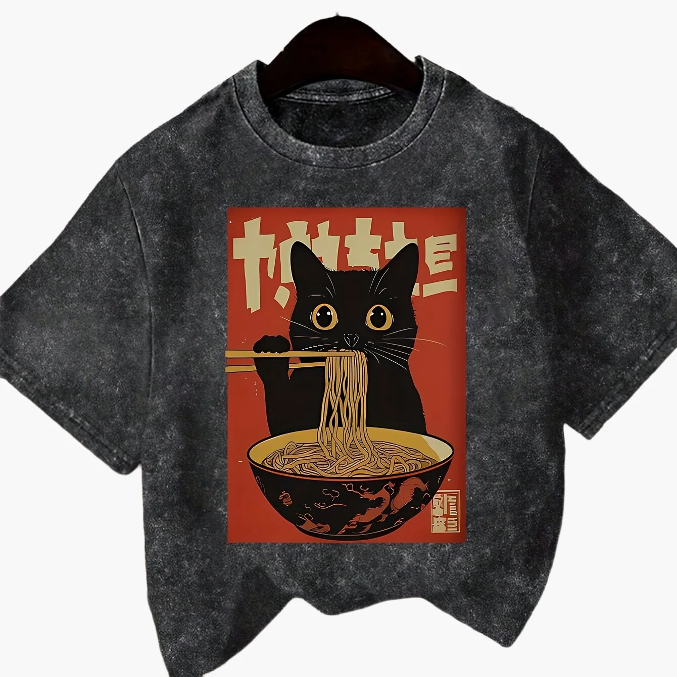 Damen Vintage T-Shirt mit Katzen- und Ramen-Print – Lustiges Grafikshirt für Freizeit und Streetwear - Image 13