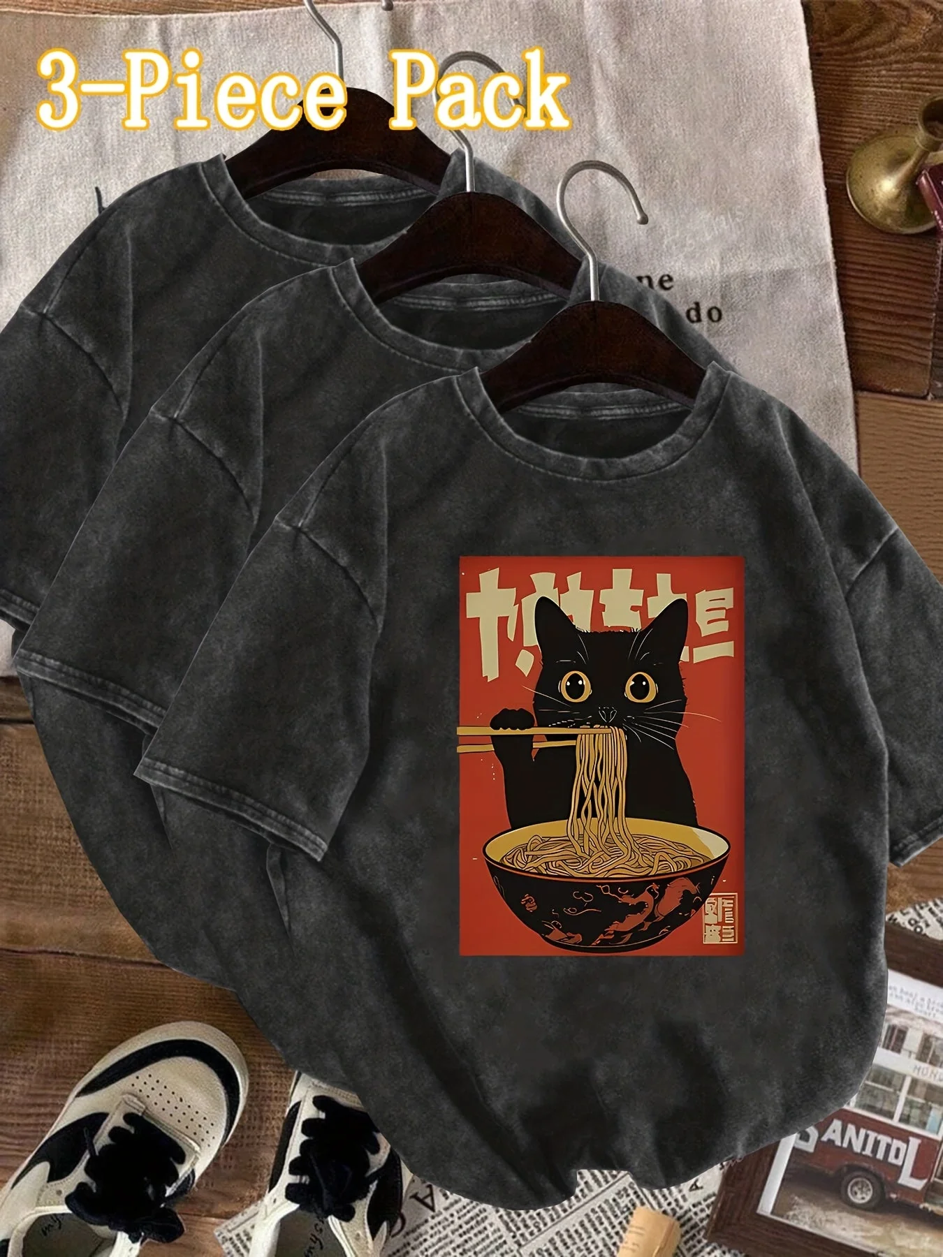 Damen Vintage T-Shirt mit Katzen- und Ramen-Print – Lustiges Grafikshirt für Freizeit und Streetwear - Image 2