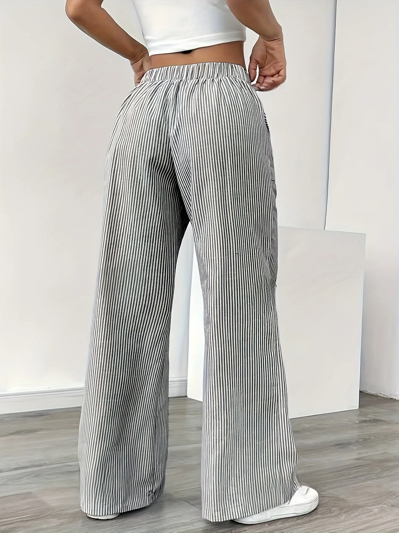 Damen Weitbeinige Freizeithose mit Streifen und Kordelzug – Lässige Streetwear für Alltag und Wochenende - Image 6