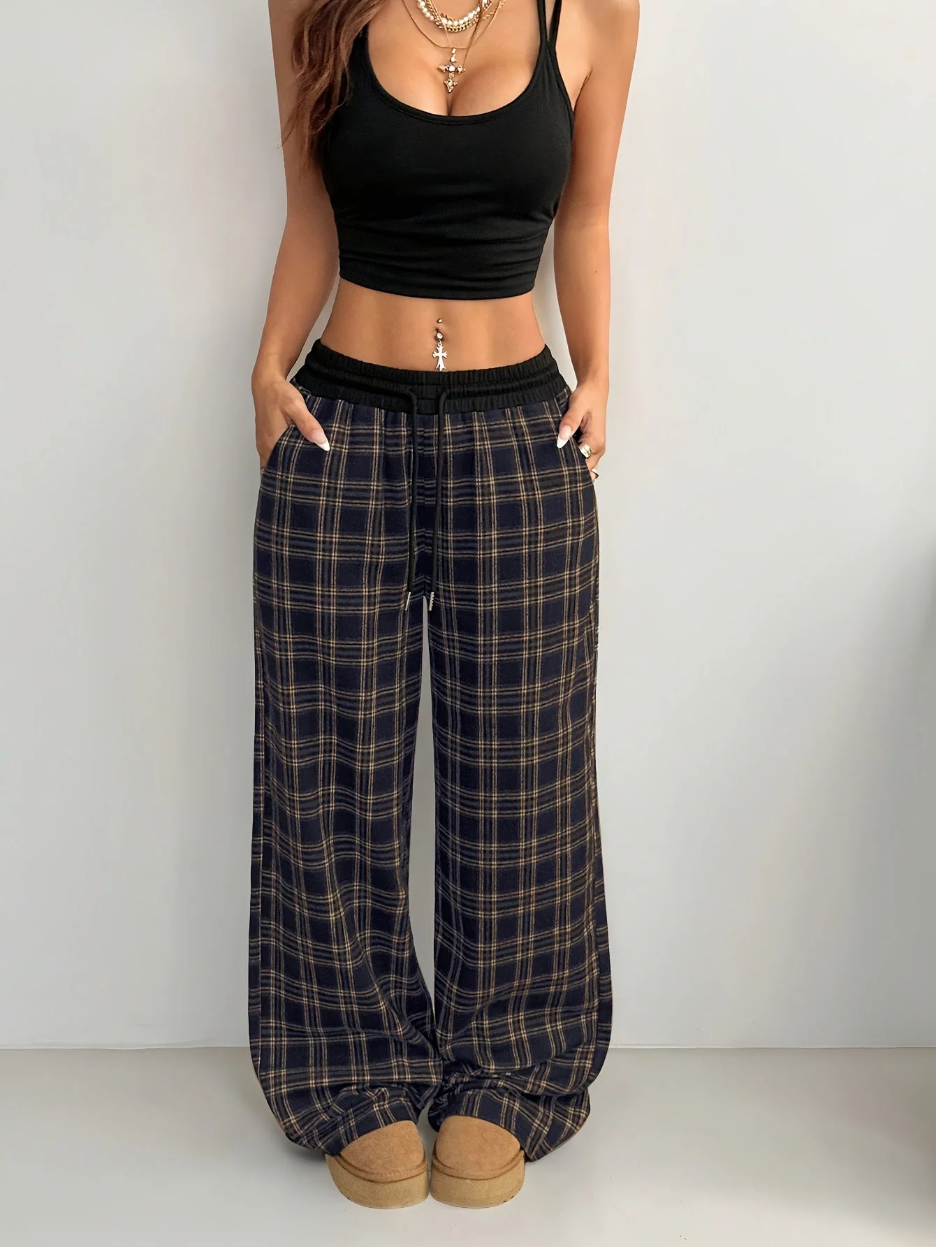Damen Weitbeinige Karierte Freizeithose mit Kordelzug – Lässige Loungehose für Alltag und Wochenende - Image 3