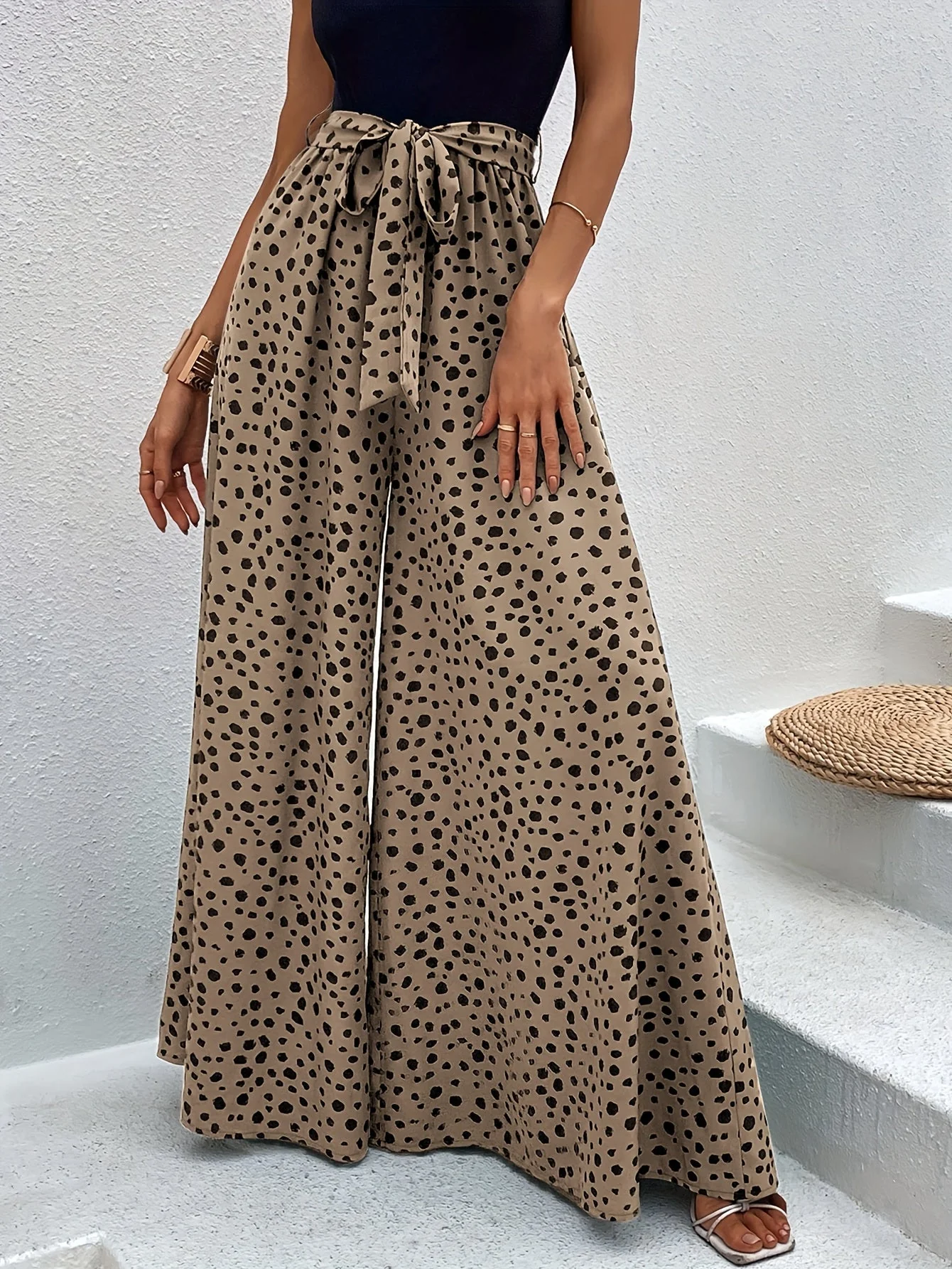 Damen Weite Palazzo-Hose mit Punkten und Bindegürtel – Eleganter Frühlings- und Sommerstil - Image 8