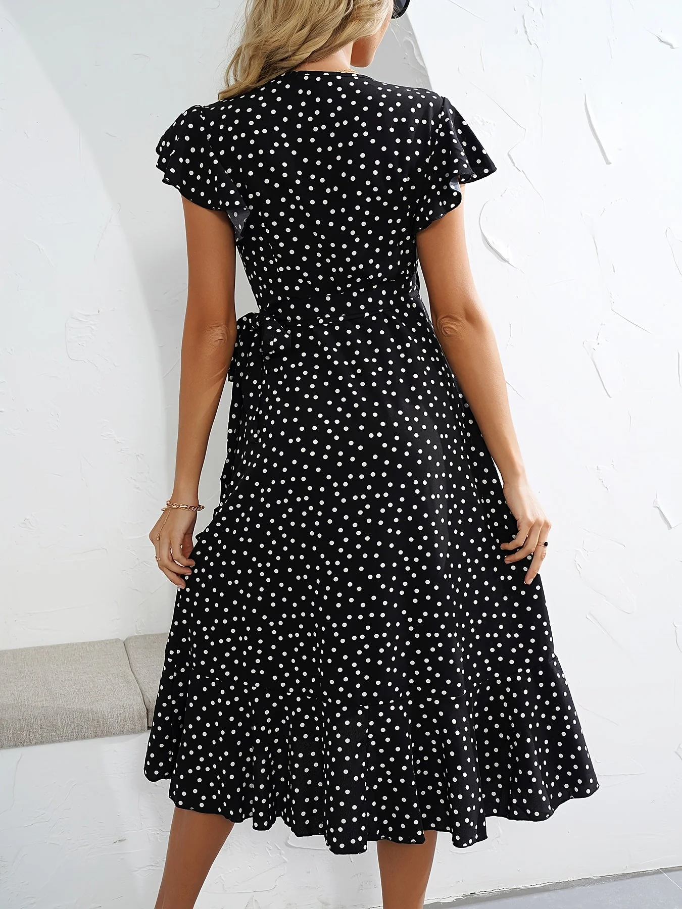 Damen Wickelkleid mit Punkten und Volantärmeln – Eleganter Sommer-Look für Alltag & Freizeit - Image 4