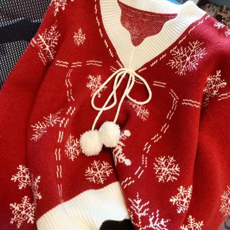 Damen Winter Cardigan mit Schneeflocken-Muster – Festlicher Strickpullover für gemütliche Anlässe - Image 3