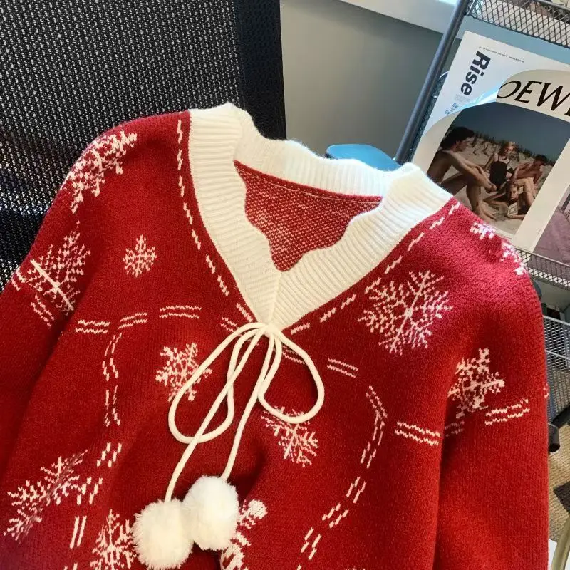 Damen Winter Cardigan mit Schneeflocken-Muster – Festlicher Strickpullover für gemütliche Anlässe - Image 4