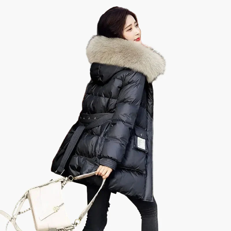 Damen Winter Steppmantel mit Kapuze und Fellkragen – Eleganter City-Look für kalte Tage - Image 5