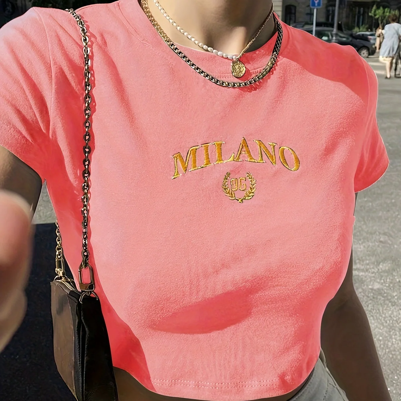 Damen Y2K Milano Crop Top T-Shirt mit Stickerei – Trendiges Sommer Streetwear - Image 15