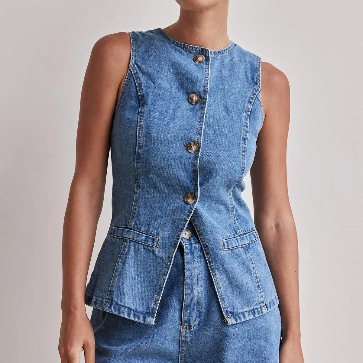 Damen Zweiteiler Jeansweste und High-Waist Shorts Set – Modisches Streetwear Outfit für Freizeit & Sommer - Image 12