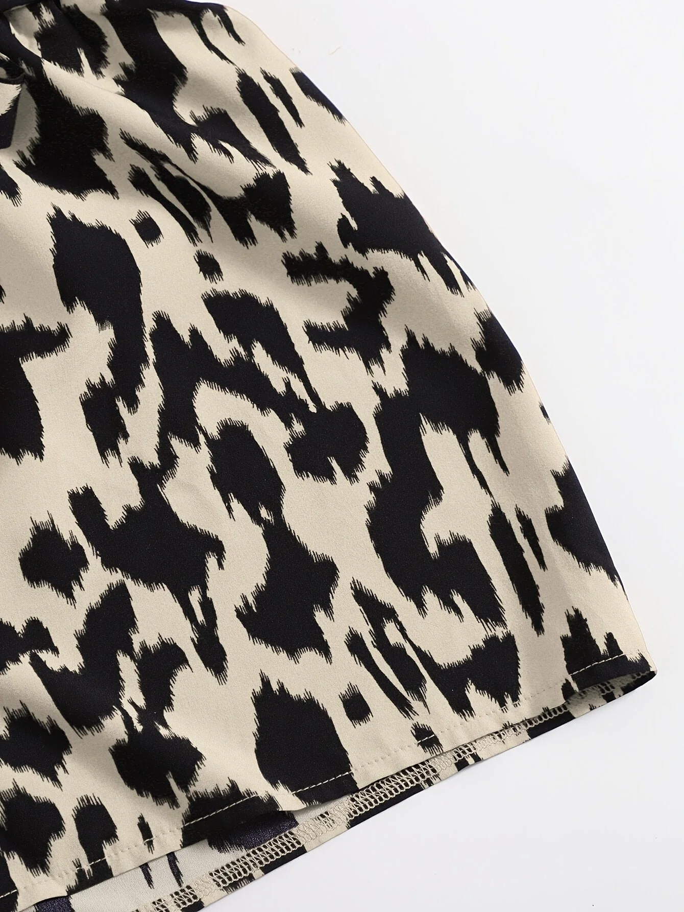 Damen Zweiteiler Set mit One-Shoulder Top und Animal Print Shorts – Elegantes Sommer Outfit - Image 10
