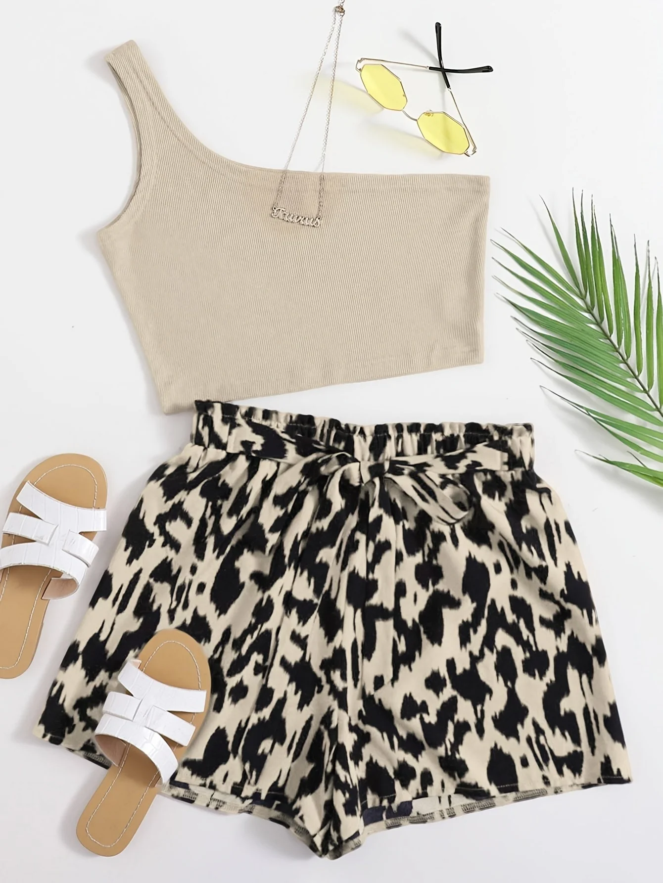 Damen Zweiteiler Set mit One-Shoulder Top und Animal Print Shorts – Elegantes Sommer Outfit - Image 6