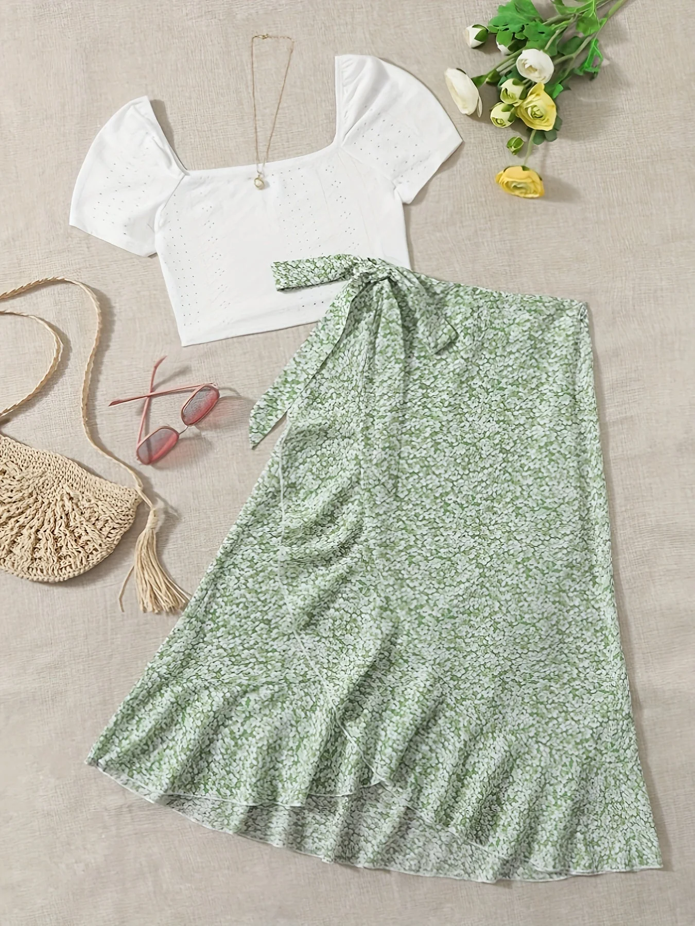 Damen Zweiteiler Set – Romantische Bluse mit Puffärmeln und Floraler Wickelrock – Perfekt für Sommer & Freizeit - Image 4