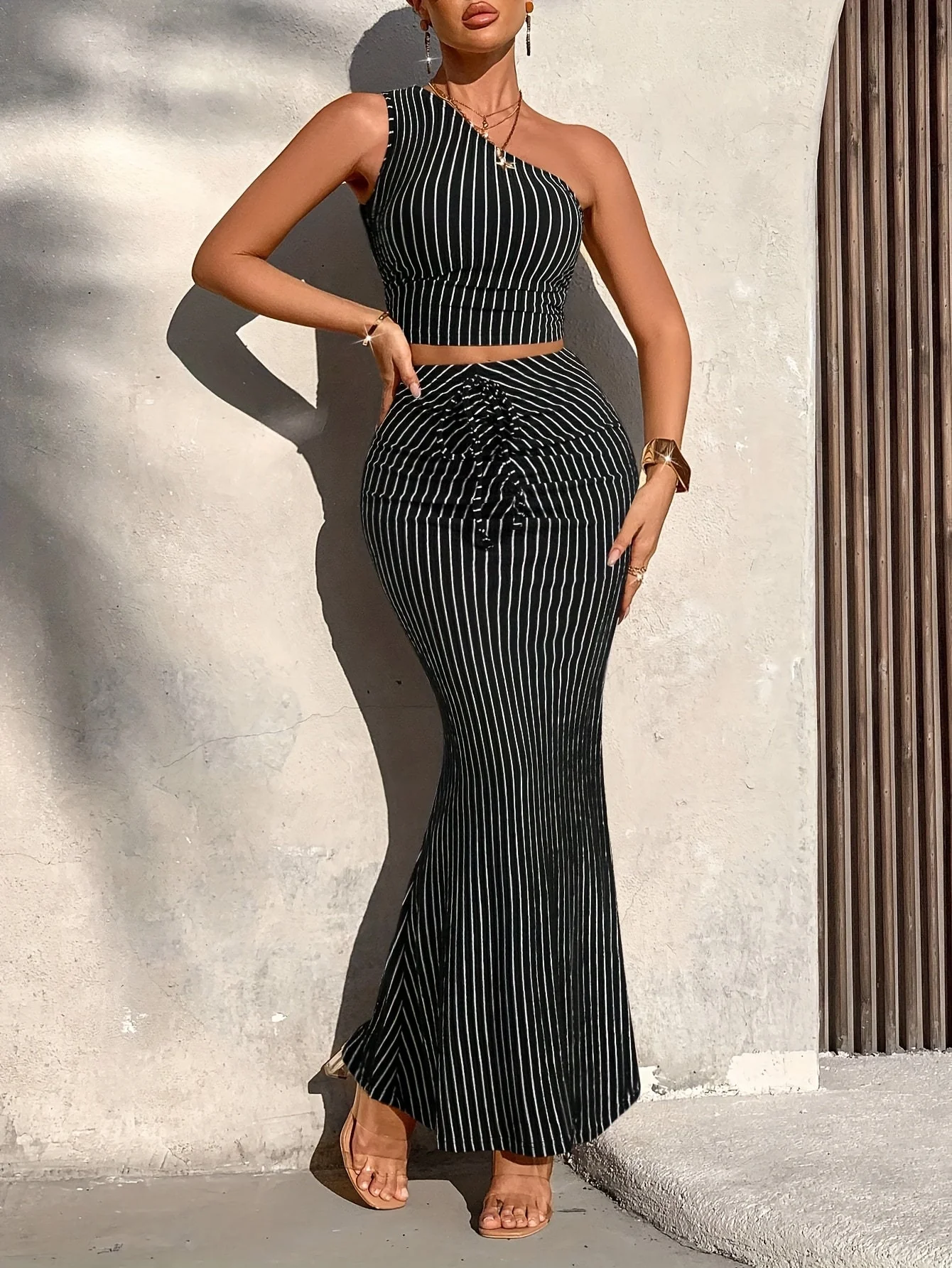 Damen Zweiteiliges Set mit Ein-Schulter Crop Top und Maxirock – Gestreift, Sommer, Elegant Freizeit - Image 10