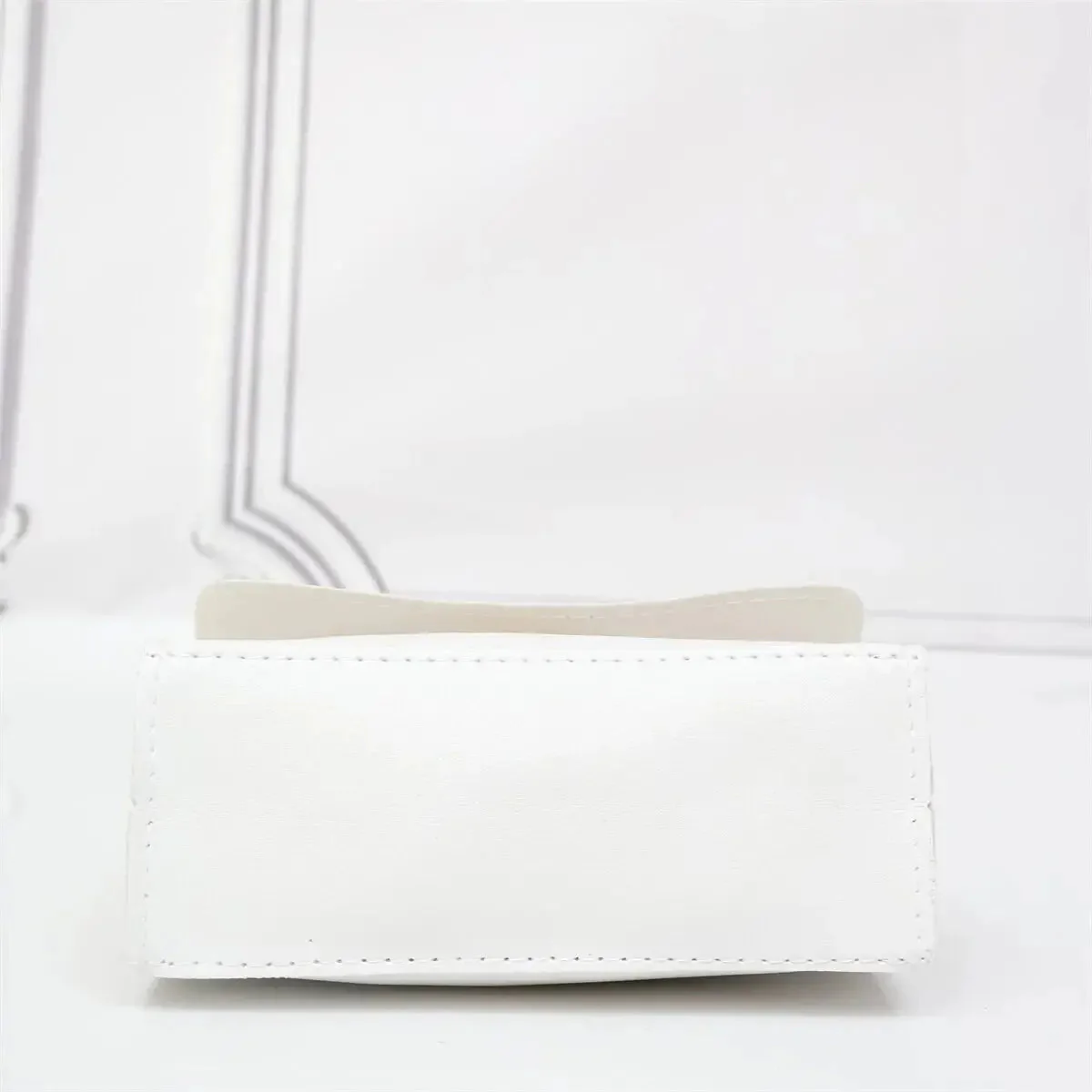 Elegante Damen-Handtasche mit Schalgriff und Kettenriemen – Modisches Accessoire für Alltag & Events - Image 10