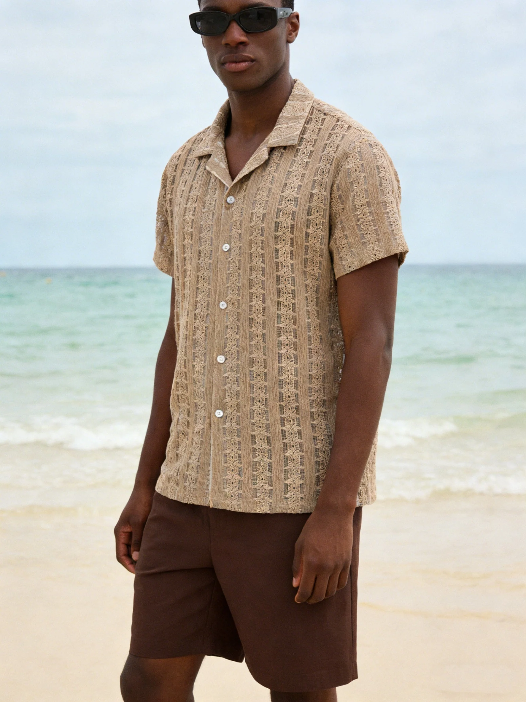 Herren Boho Kurzarm Hemd mit geometrischem Muster – Perfekt für Urlaub und Strand - Image 2