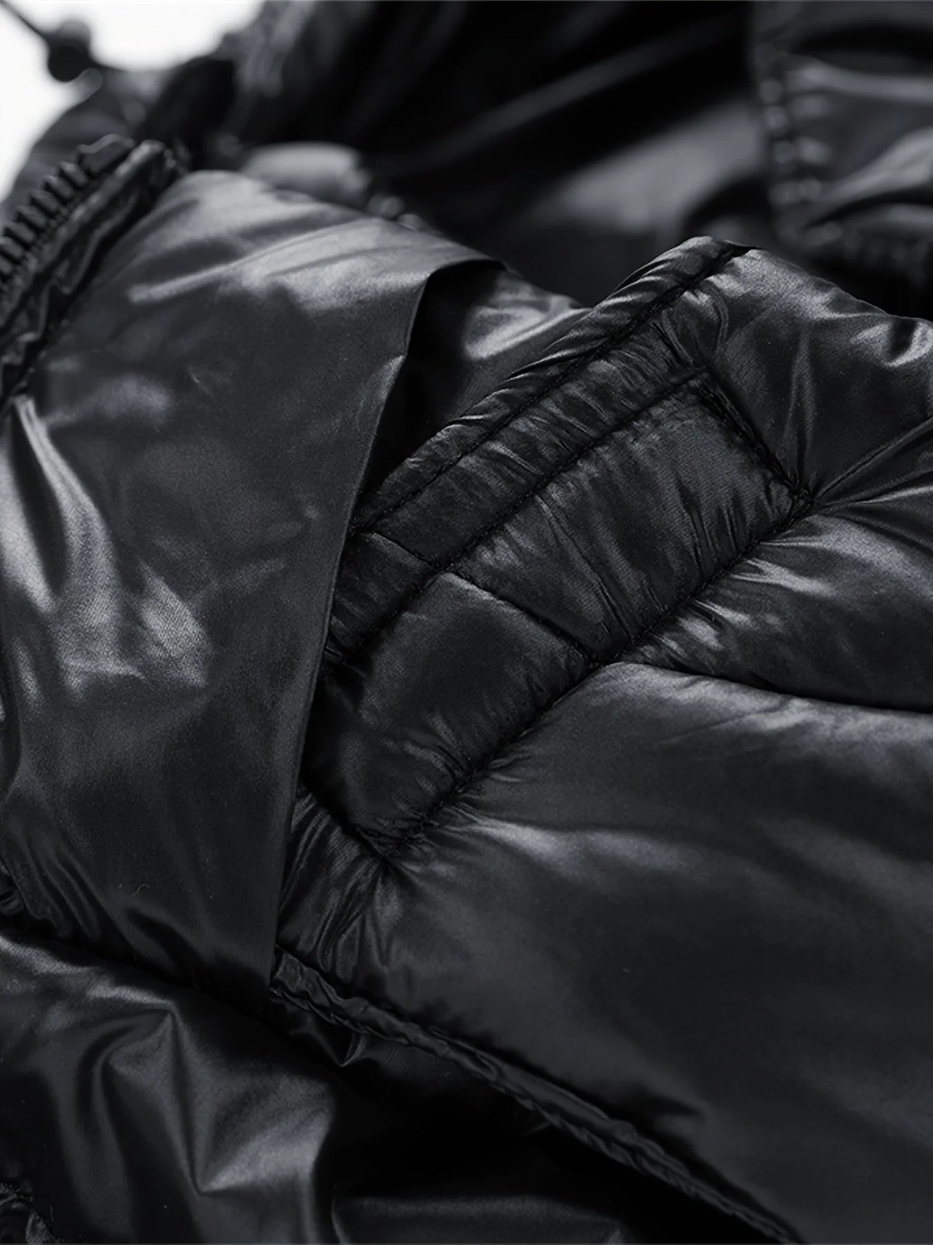 Herren Daunen-Steppjacke mit Kapuze für Outdoor und Alltag – Winterjacke im sportlichen Stil - Image 7