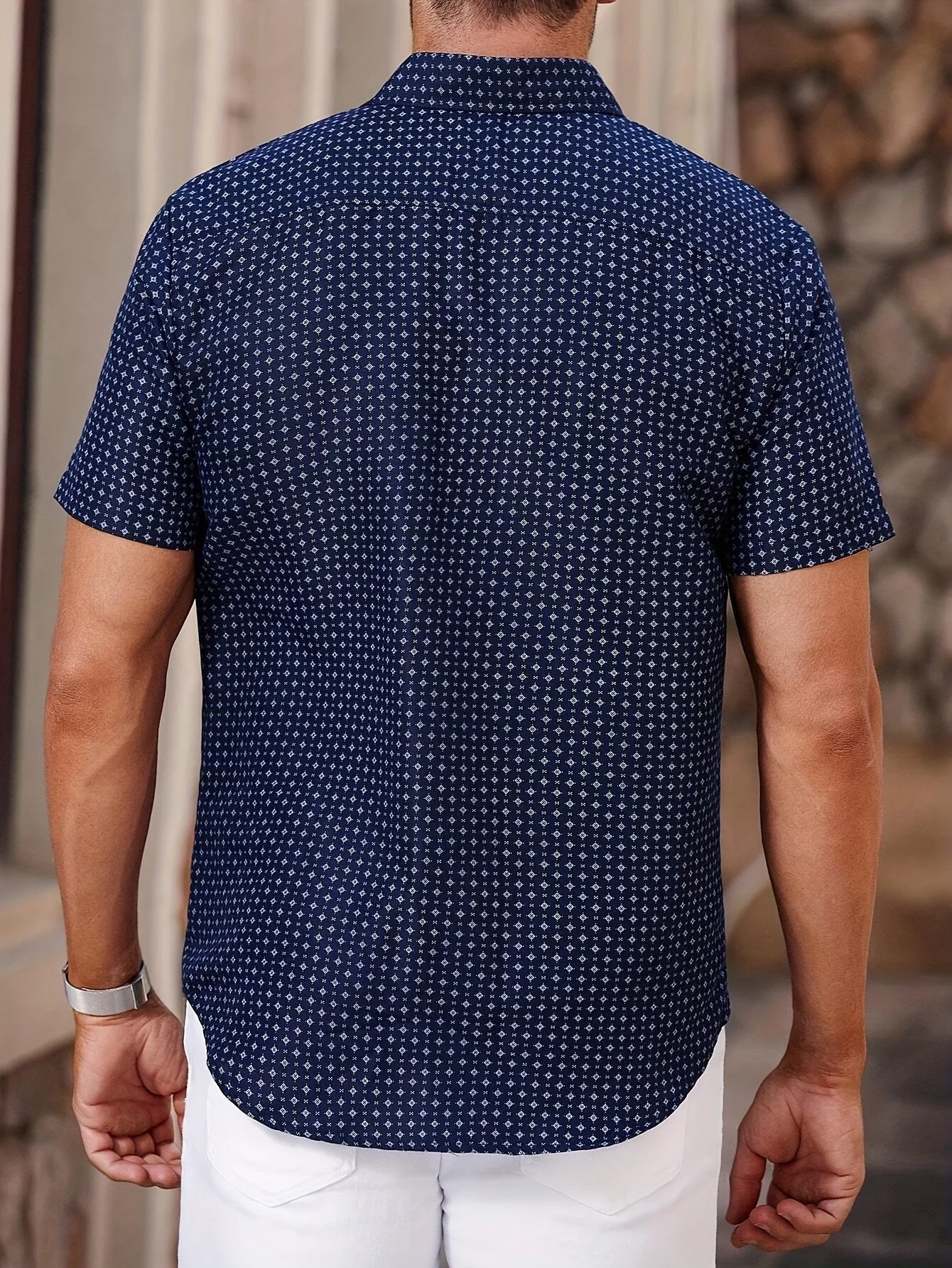 Herren Kurzarm Freizeithemd mit geometrischem Muster – Modernes Sommerhemd für Alltag und Freizeit - Image 3