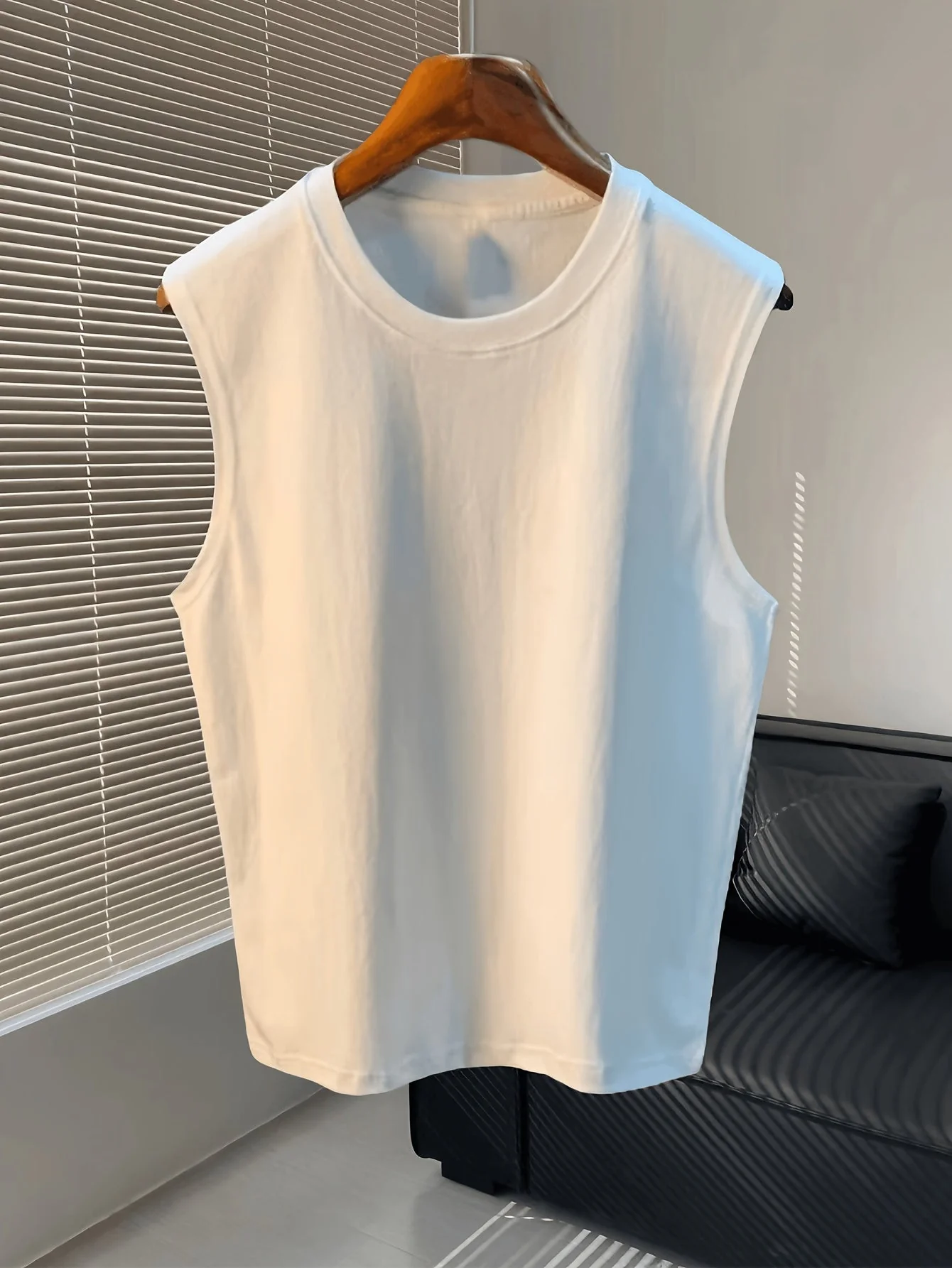 Herren Lockeres ärmelloses Freizeit-Sommer-Top – Rundhals, Ideal für Sport & Alltag - Image 4