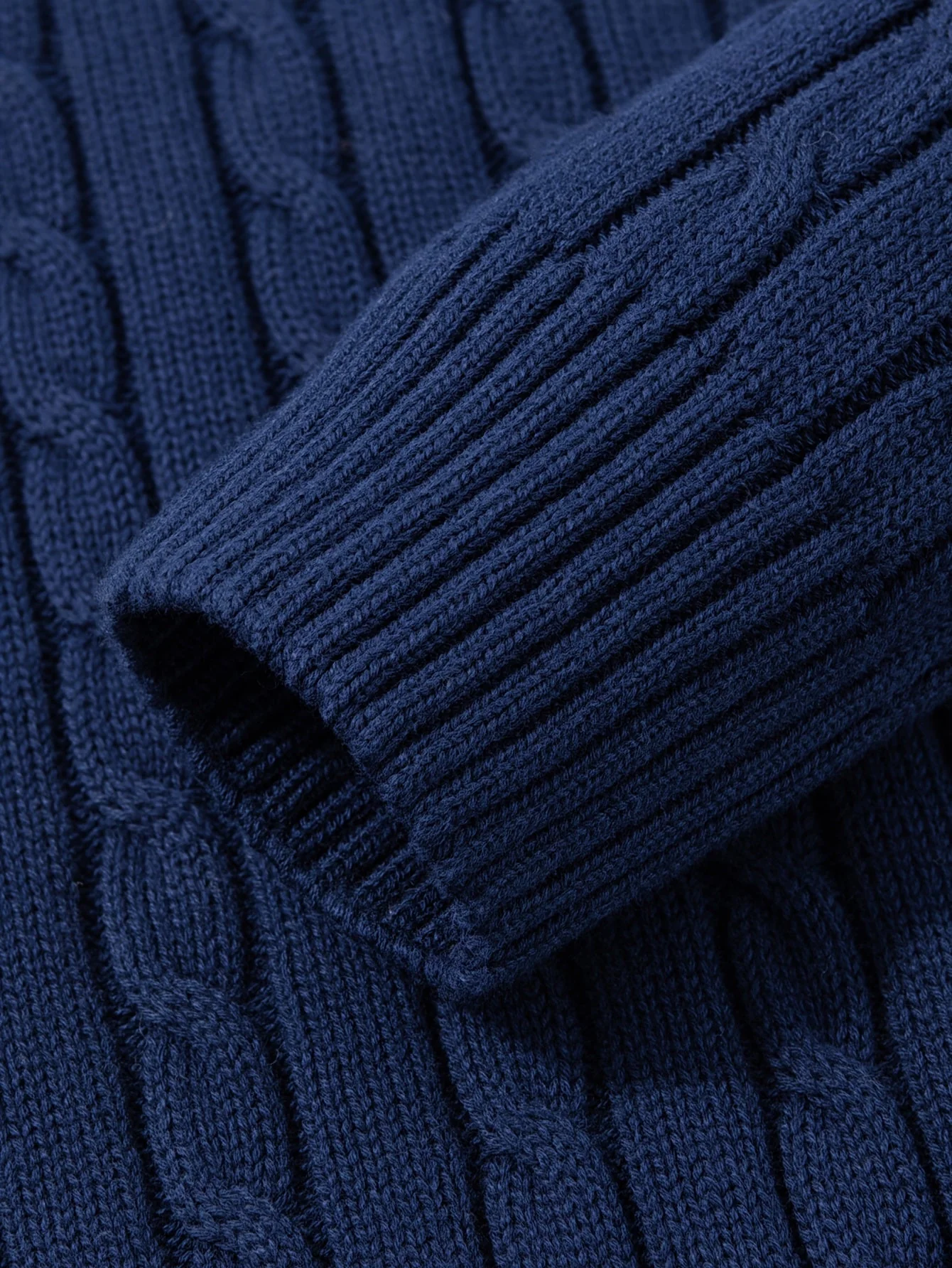 Herren Rollkragenpullover im Zopfmuster – Stilvoller Strickpullover für Alltag & Freizeit - Image 10