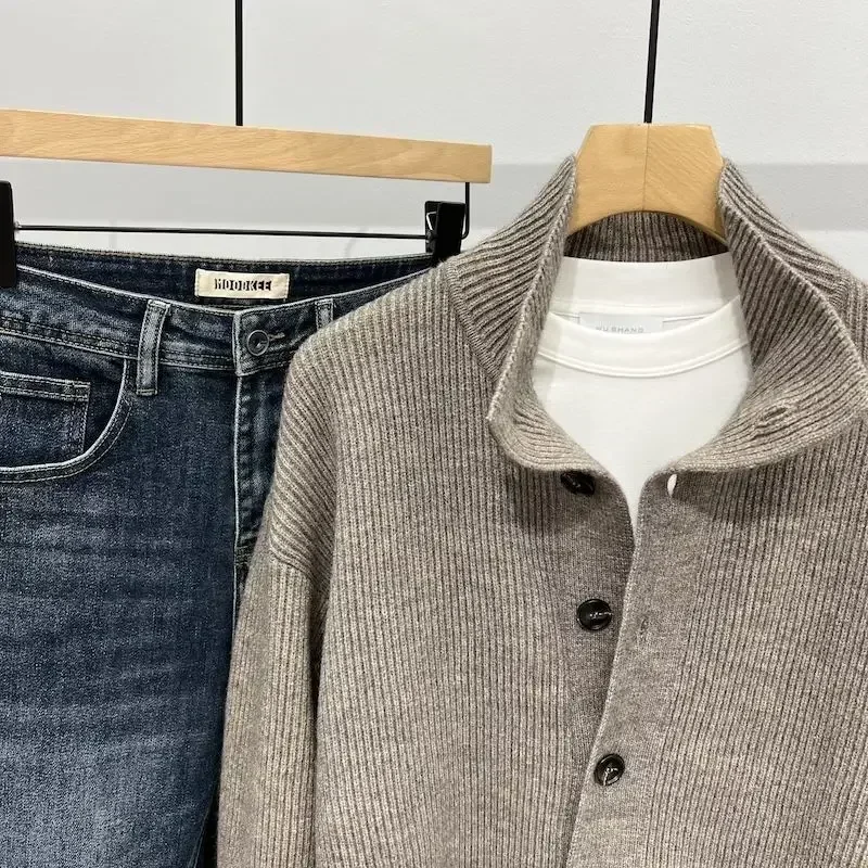 Herren Strickjacke im Freizeit-Stil – Lässiger Cardigan für Alltag und Büro - Image 3
