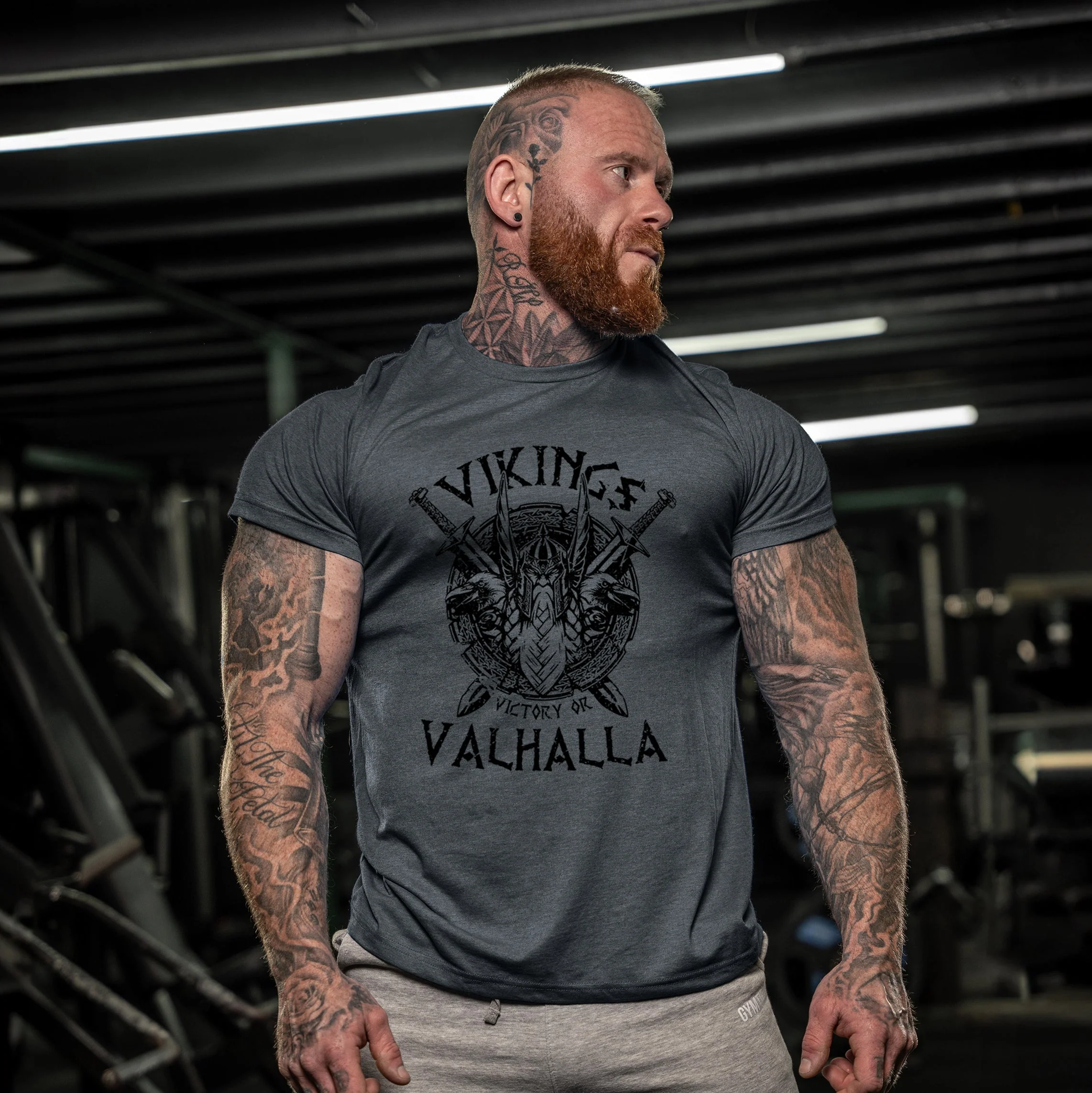 Herren T-Shirt Wikinger Vintage Stil – Victory or Valhalla Motiv - Image 2