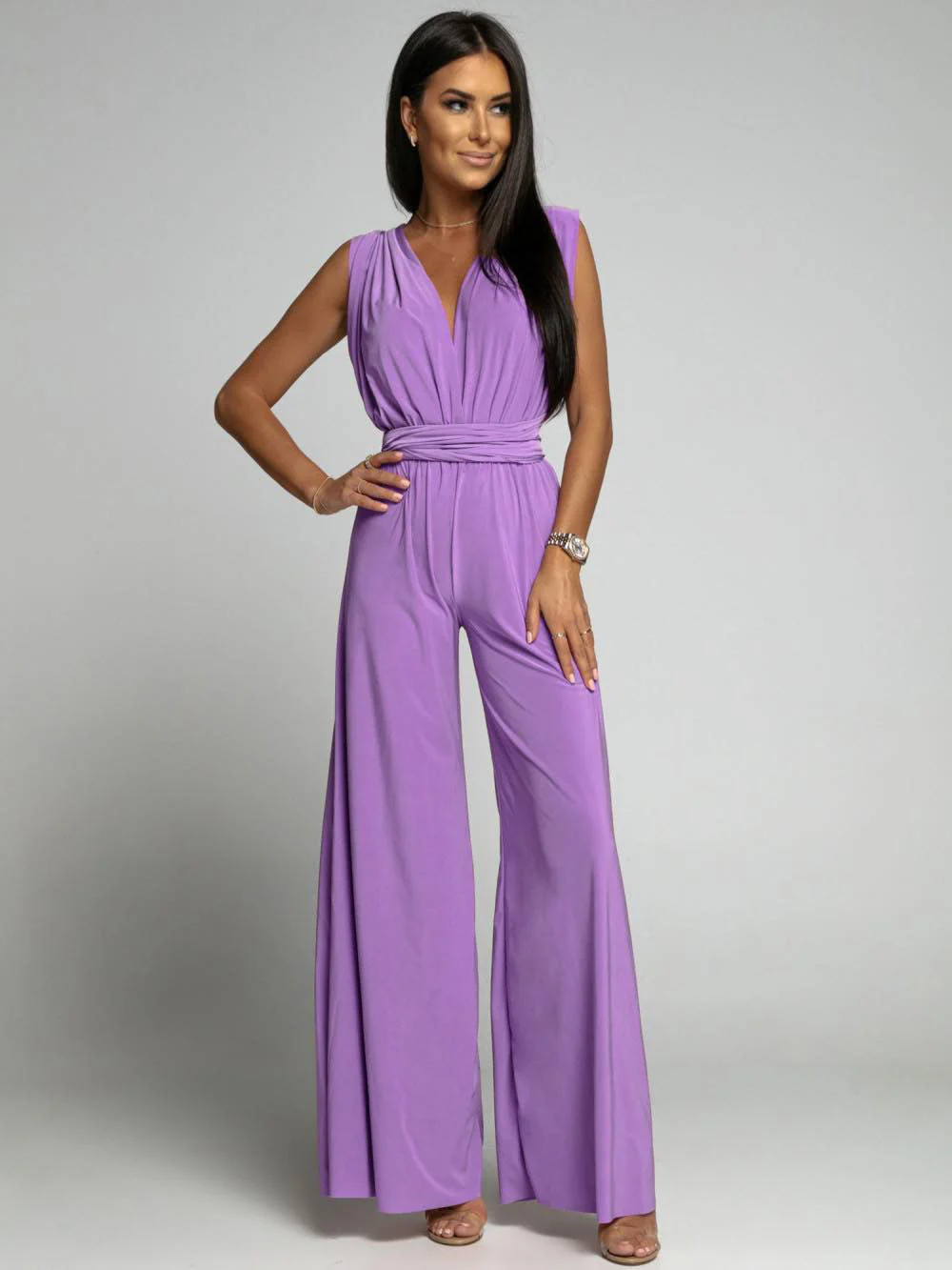 Emily – Tiefer V-Ausschnitt Ärmelloser Rückenfreier Jumpsuit - Image 9